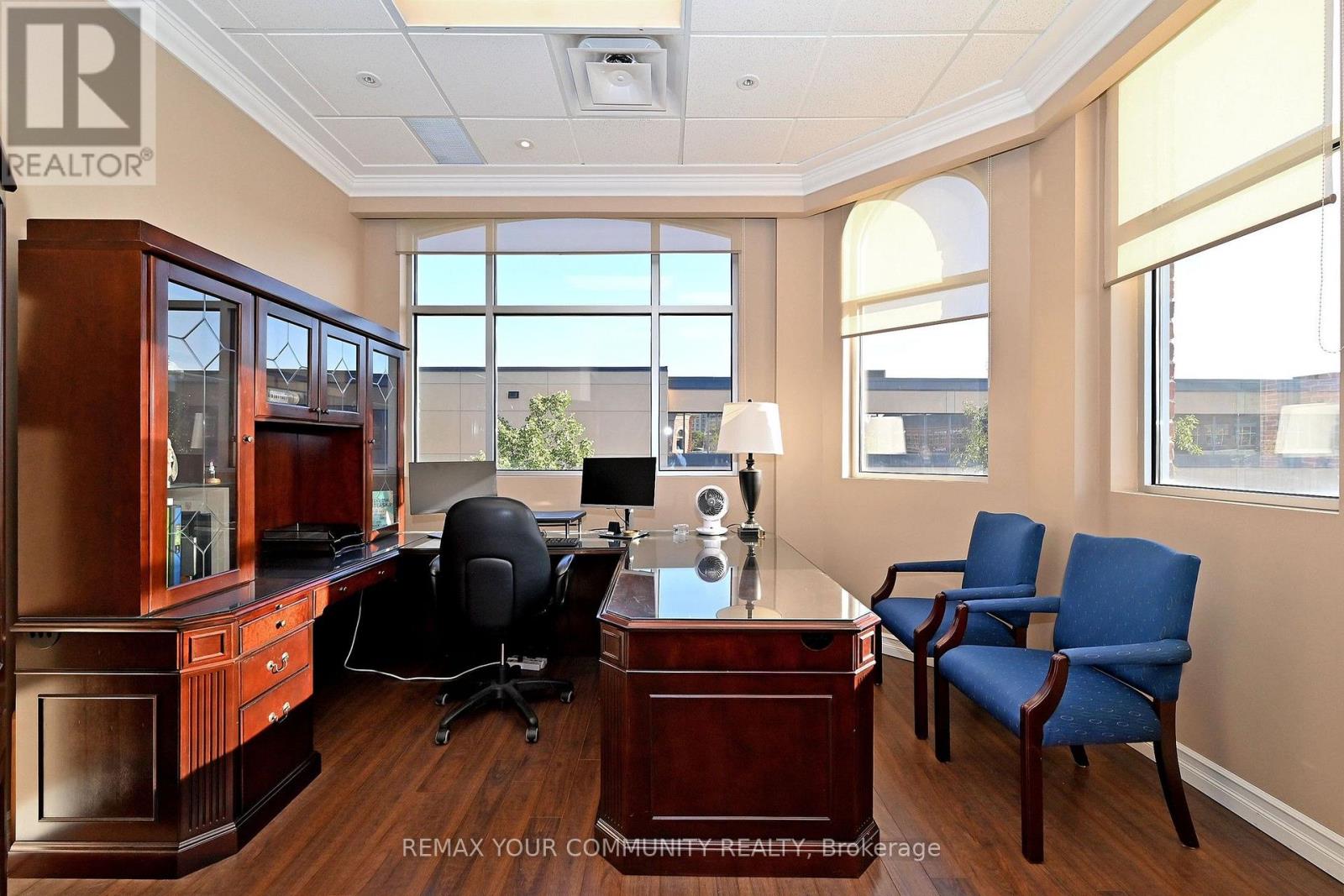 213 - 214 - 8789 Woodbine Avenue Property Photo 18