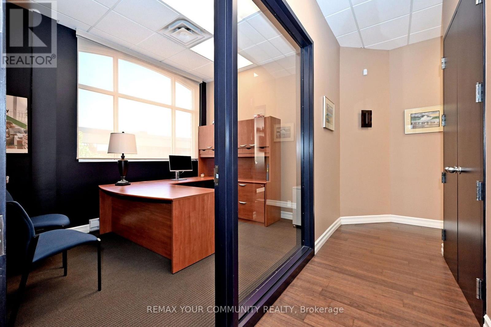 213 - 214 - 8789 Woodbine Avenue Property Photo 22
