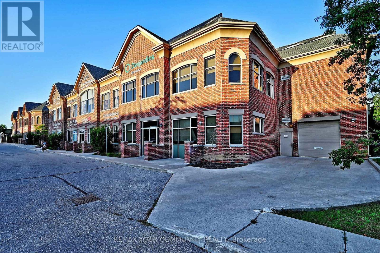 213 - 214 - 8789 Woodbine Avenue Property Photo 35
