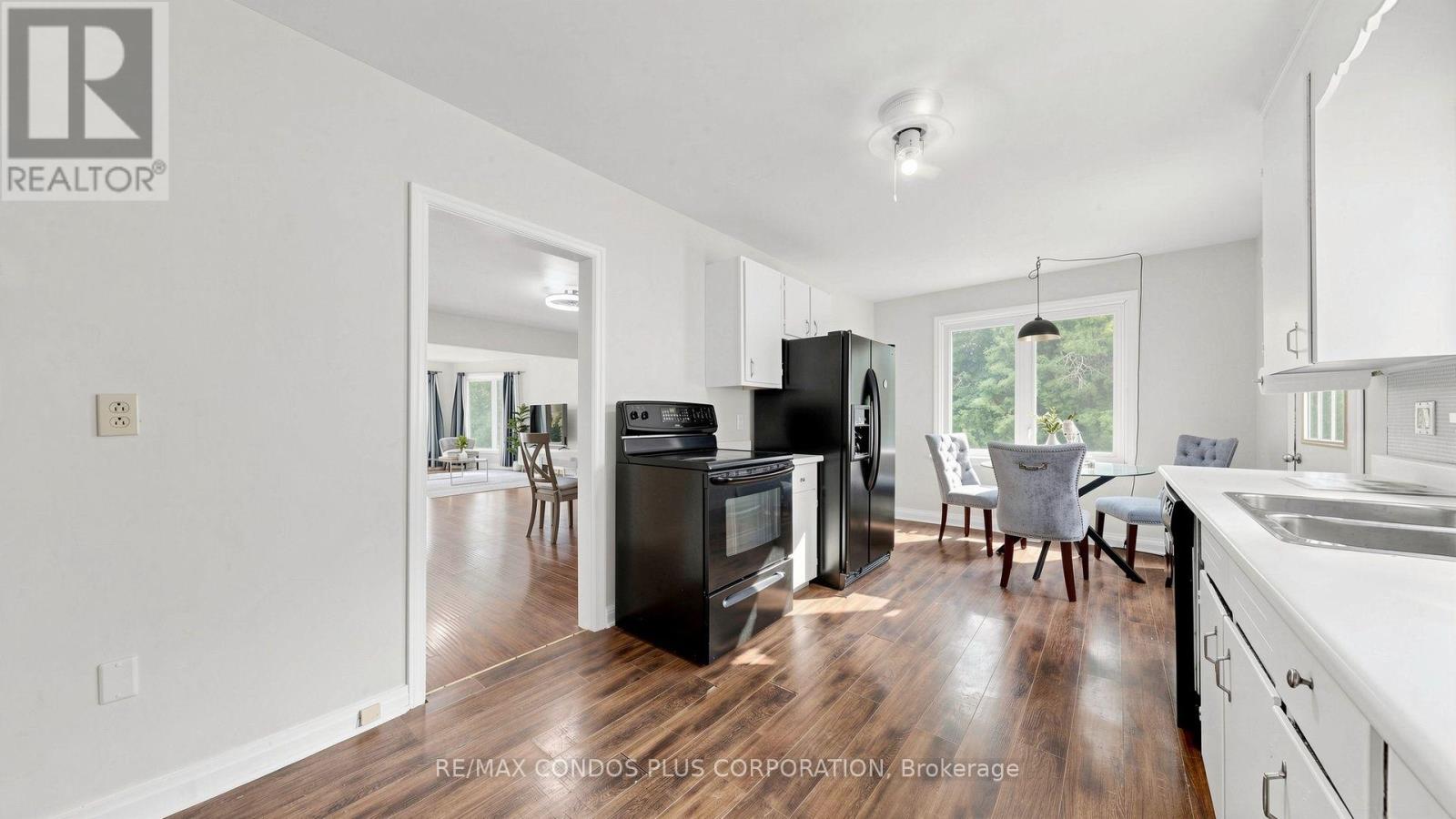 20 Southwood Crescent Property Photo 28