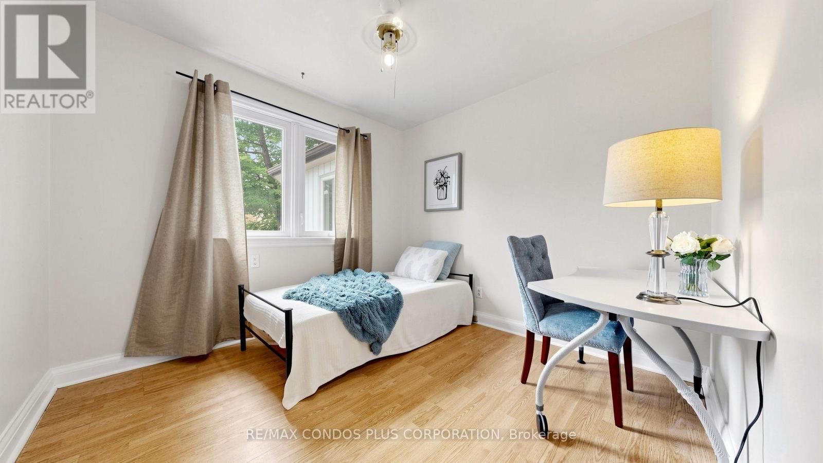 20 Southwood Crescent Property Photo 36
