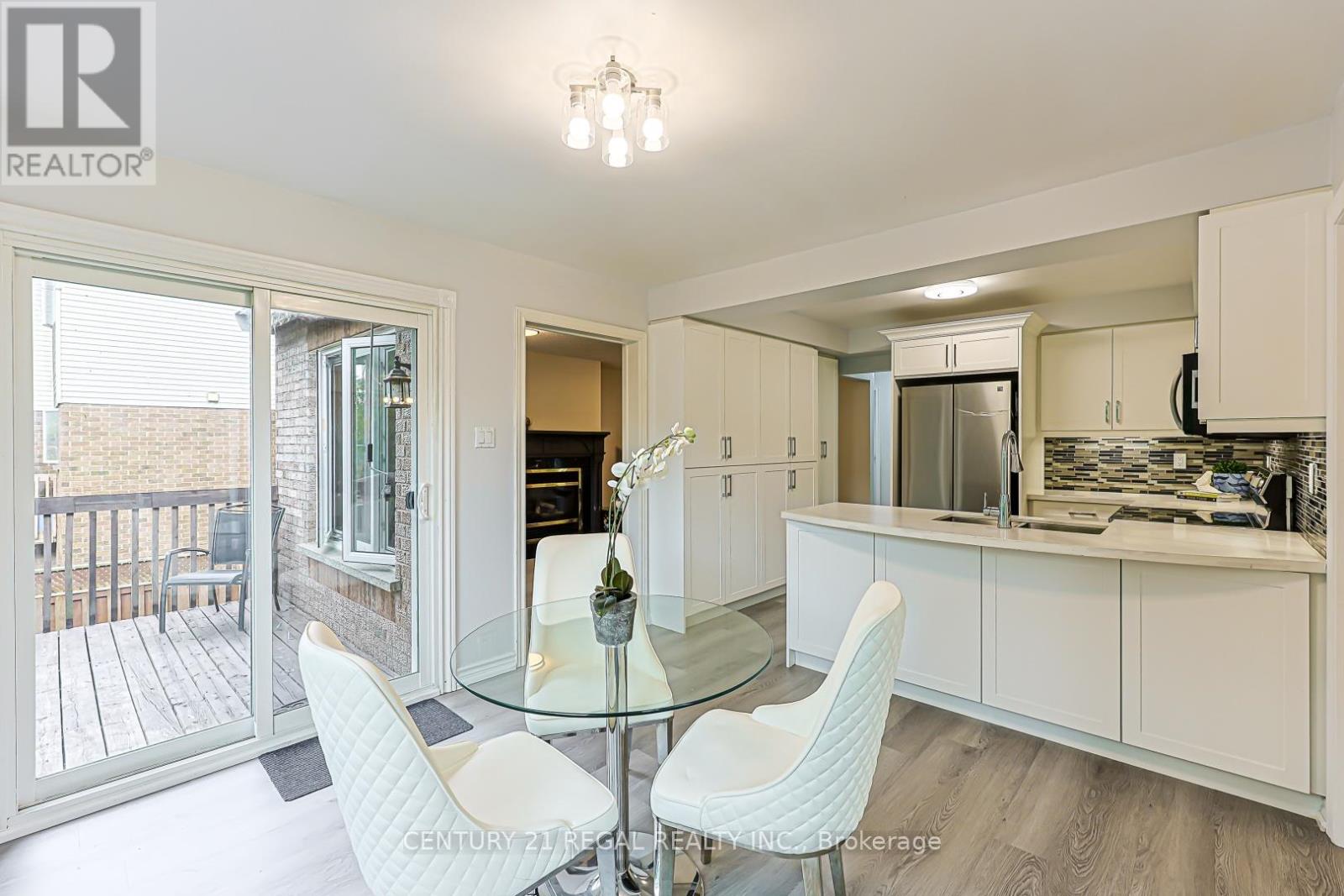 599 Sandford Street Property Photo 14