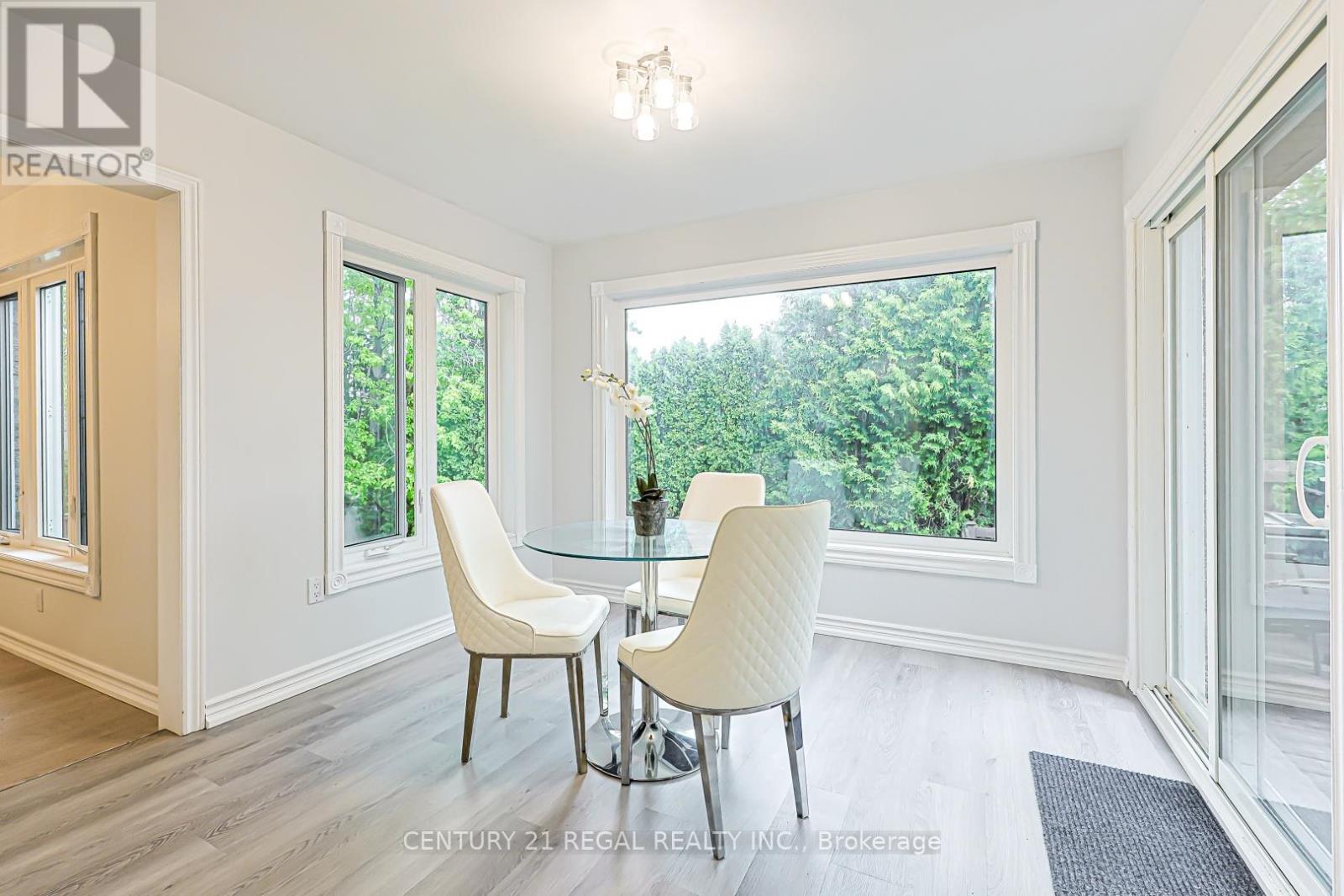 599 Sandford Street Property Photo 15