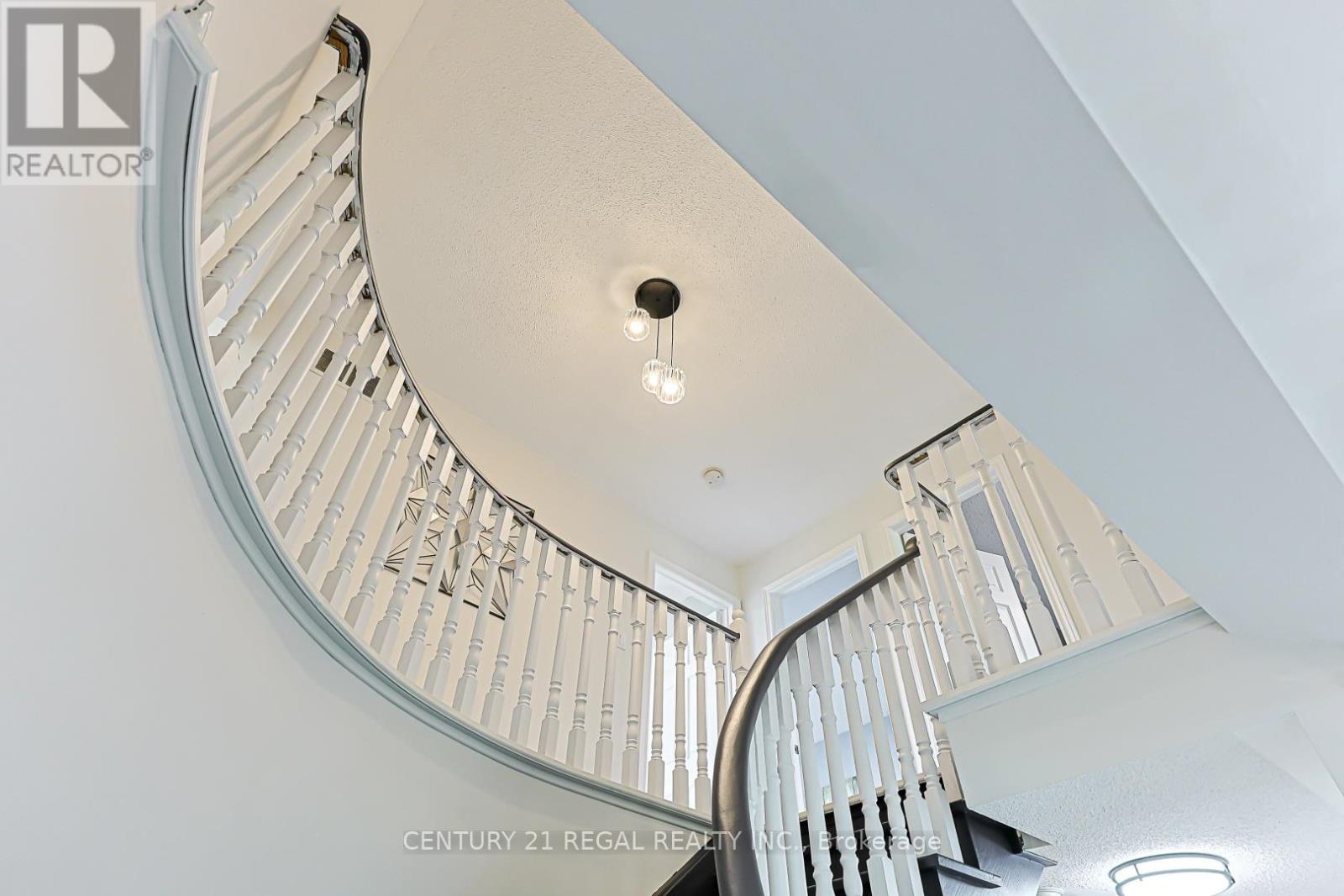599 Sandford Street Property Photo 17