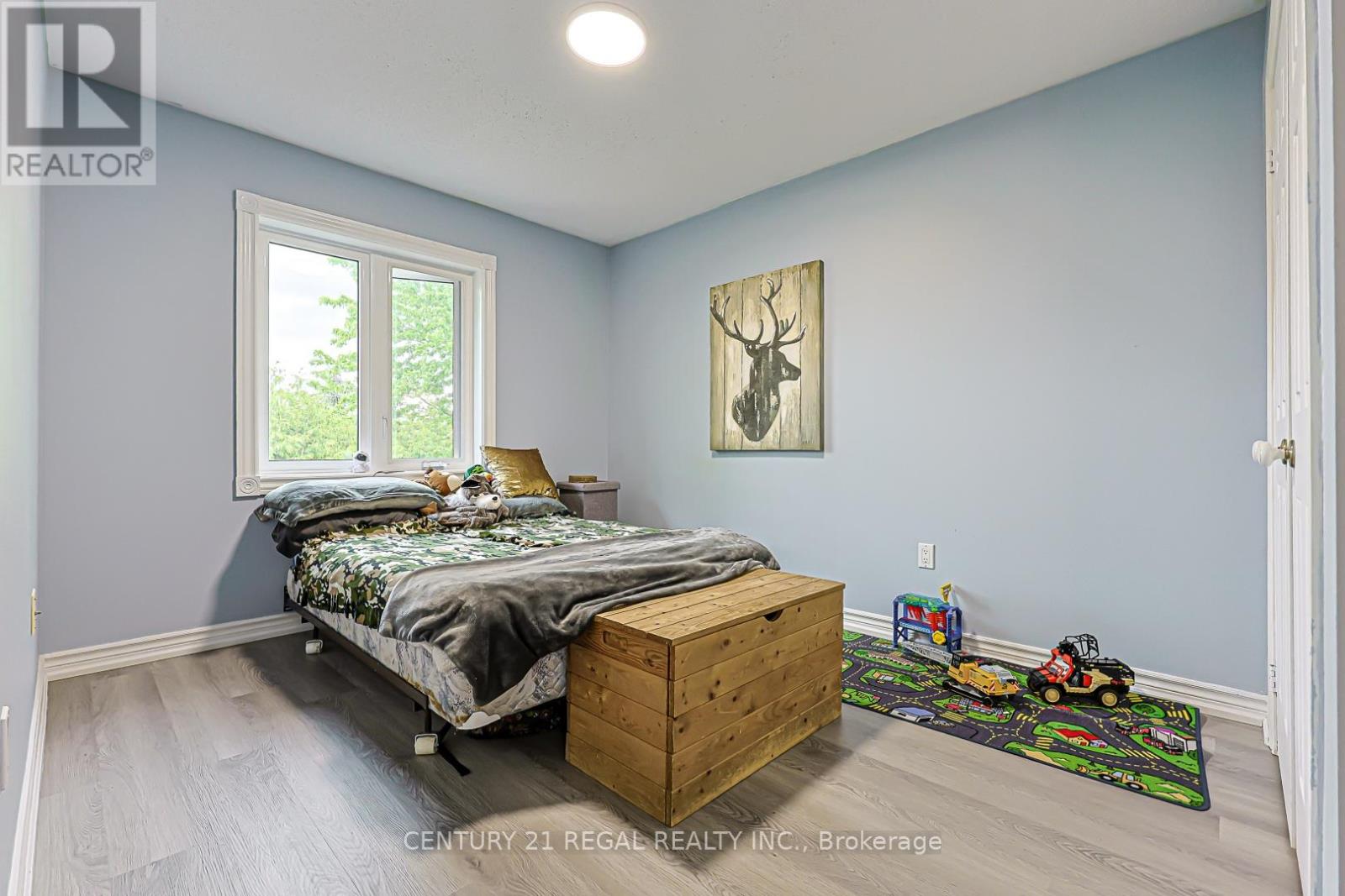 599 Sandford Street Property Photo 25