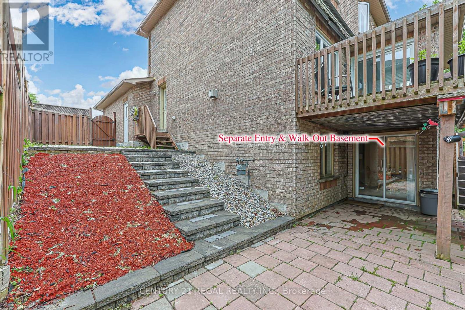 599 Sandford Street Property Photo 28