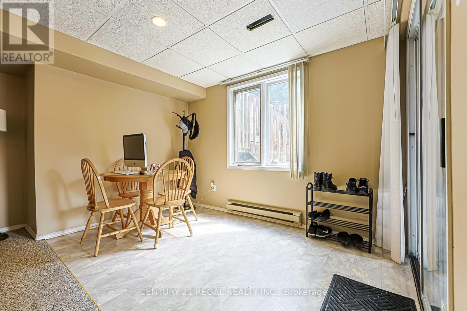 599 Sandford Street Property Photo 29