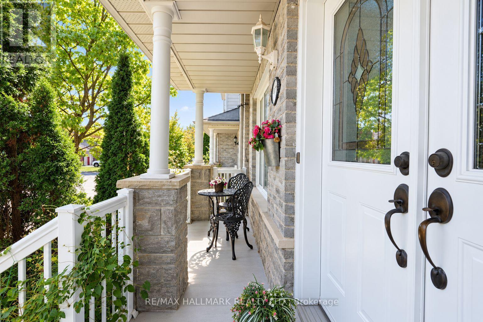 97 Benjamin Hood Crescent Property Photo 4