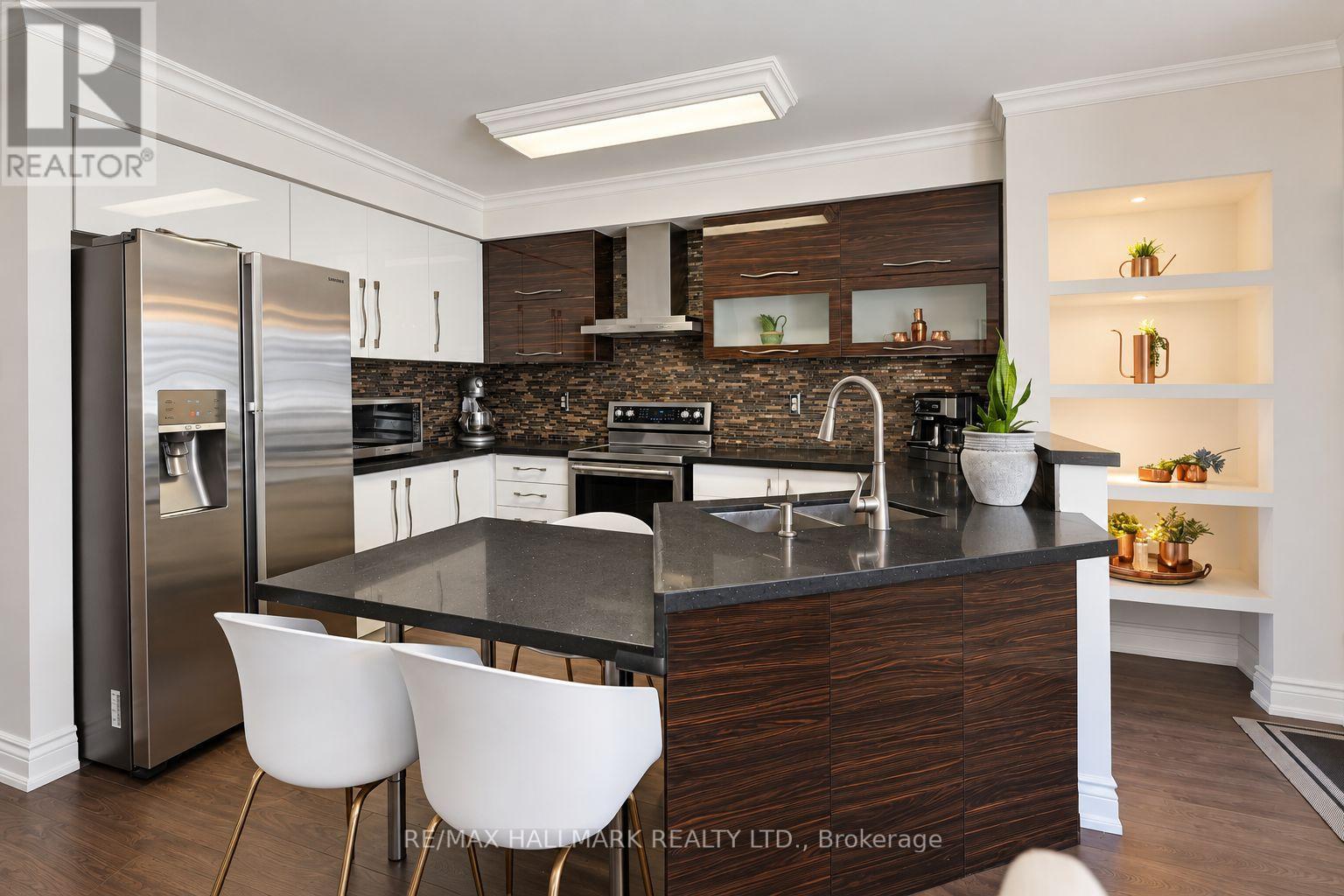 97 Benjamin Hood Crescent Property Photo 17