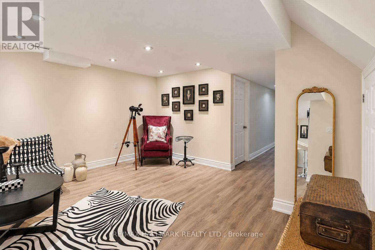 97 Benjamin Hood Crescent Property Photo 31