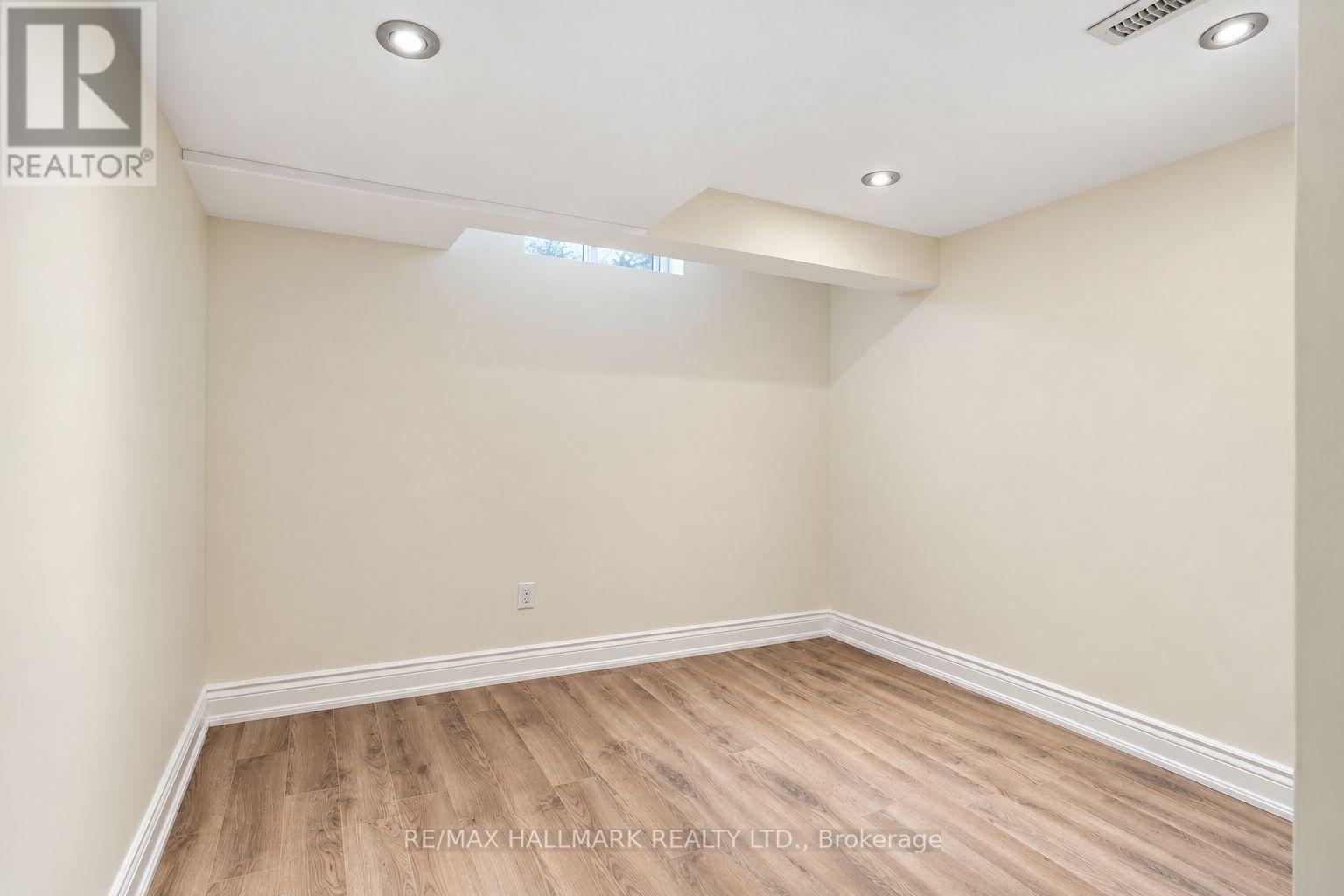 97 Benjamin Hood Crescent Property Photo 33