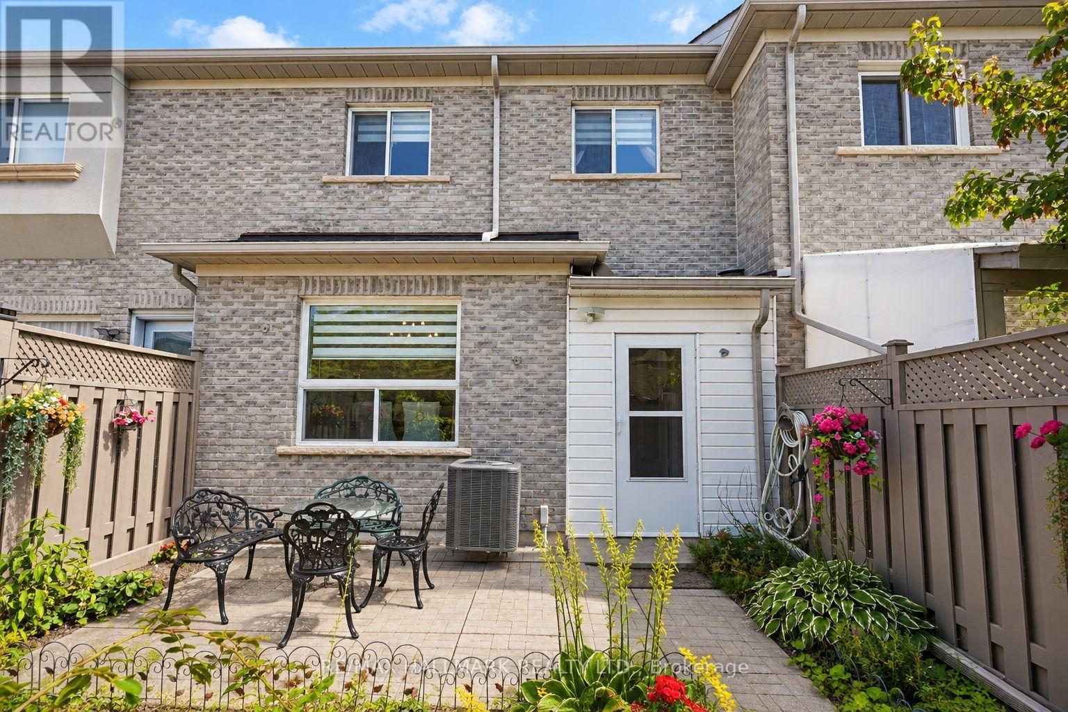 97 Benjamin Hood Crescent Property Photo 34