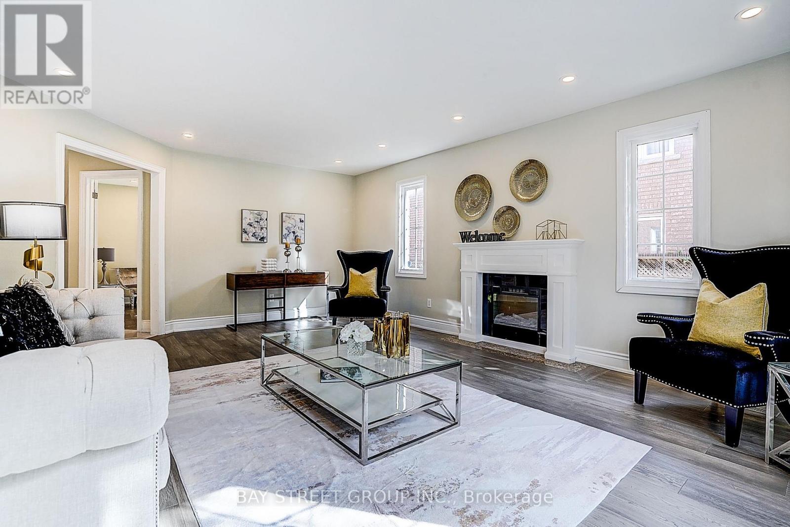 411 Weldrick Road E Property Photo 17