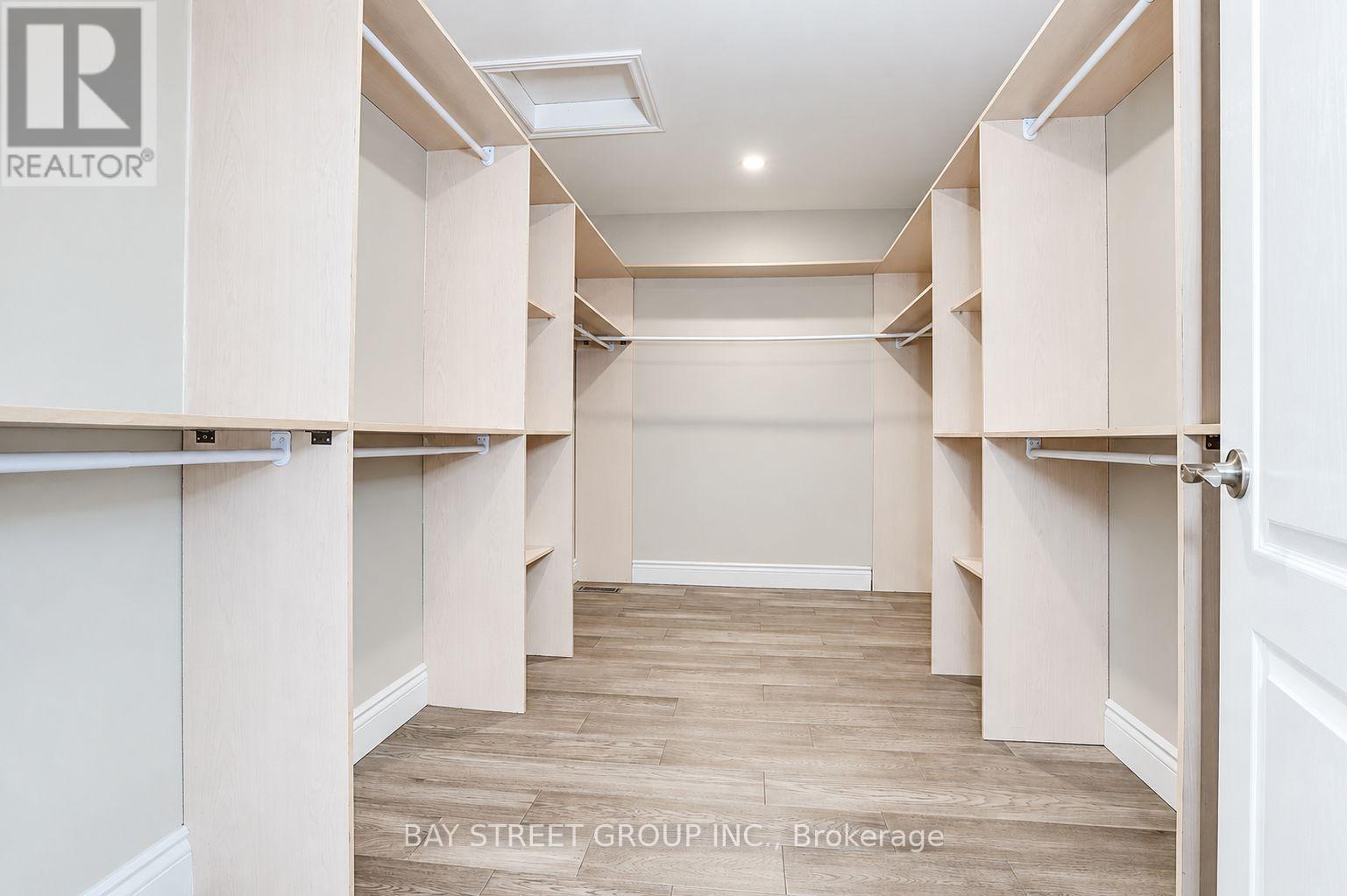 411 Weldrick Road E Property Photo 23