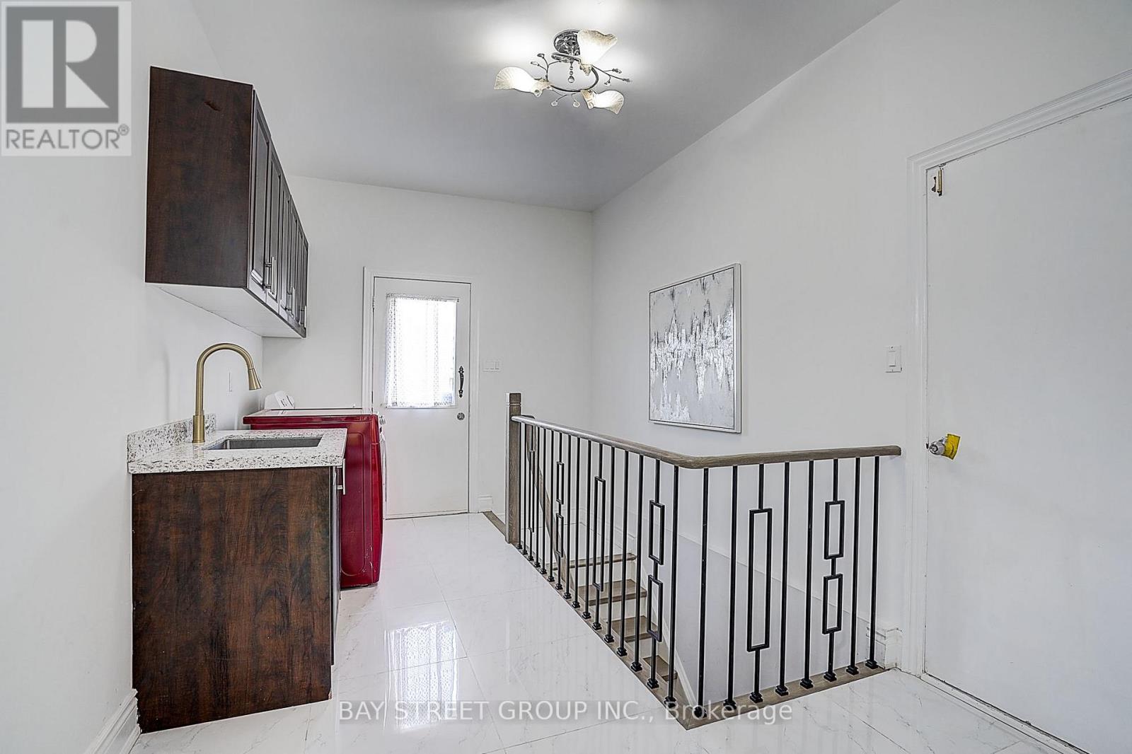 411 Weldrick Road E Property Photo 33