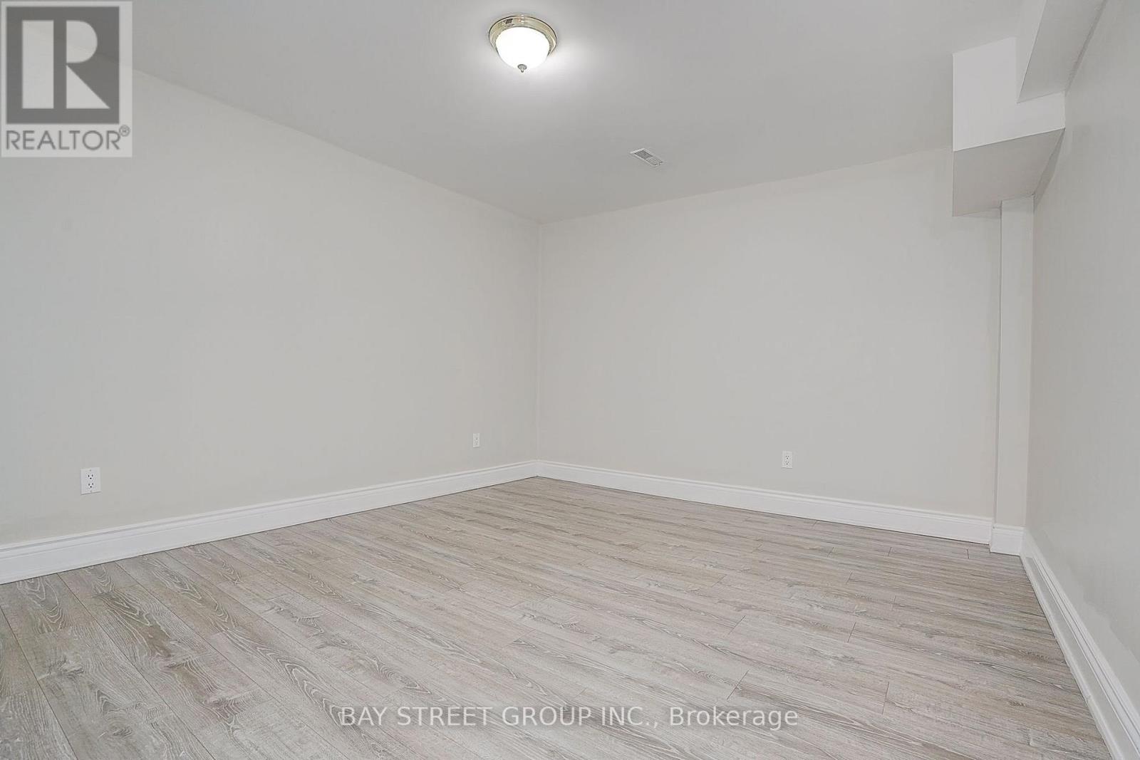 411 Weldrick Road E Property Photo 40