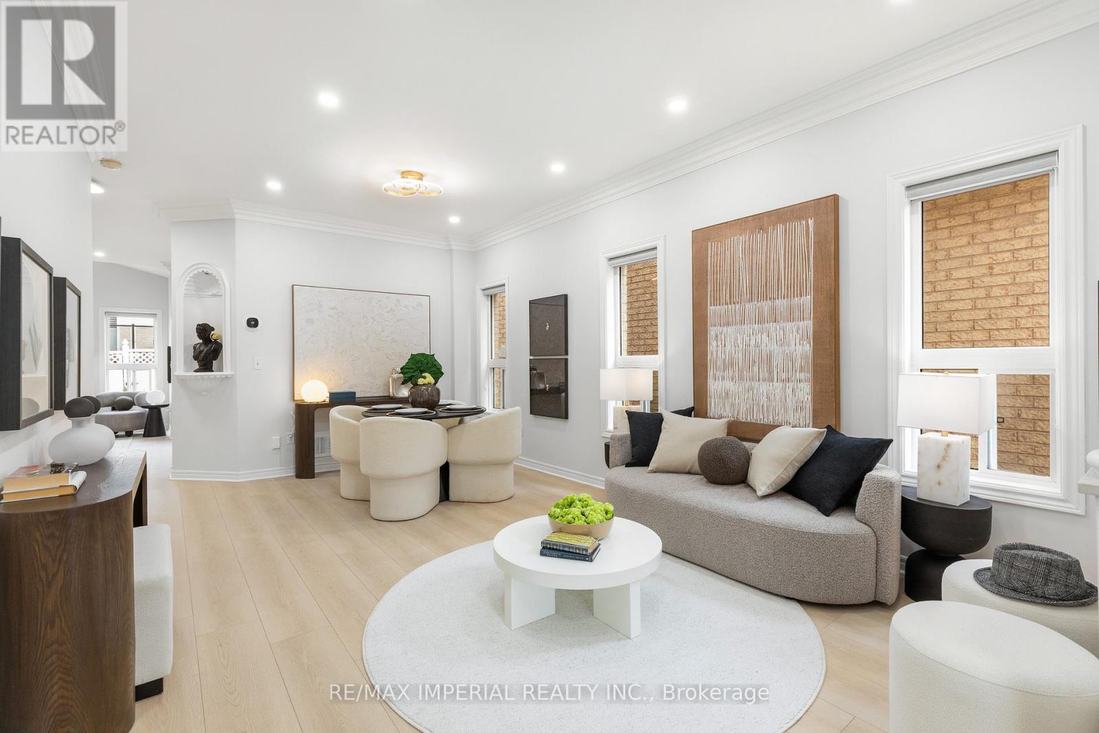 44 Hawkview Boulevard Property Photo 1