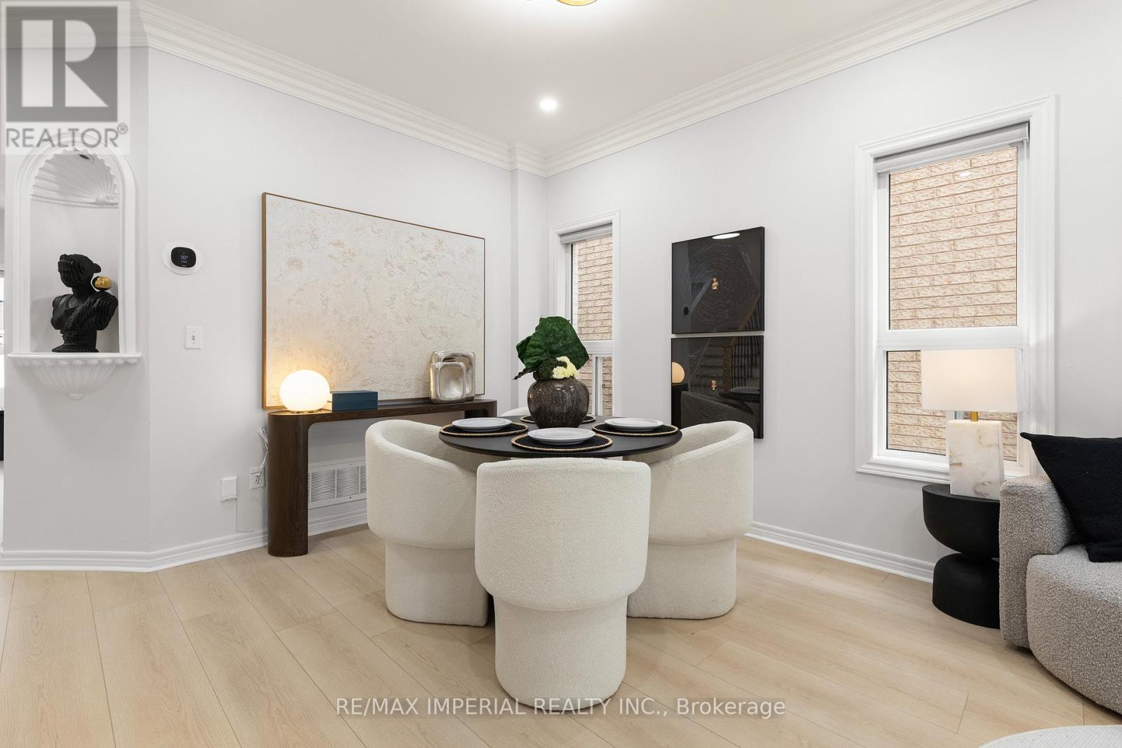 44 Hawkview Boulevard Property Photo 10