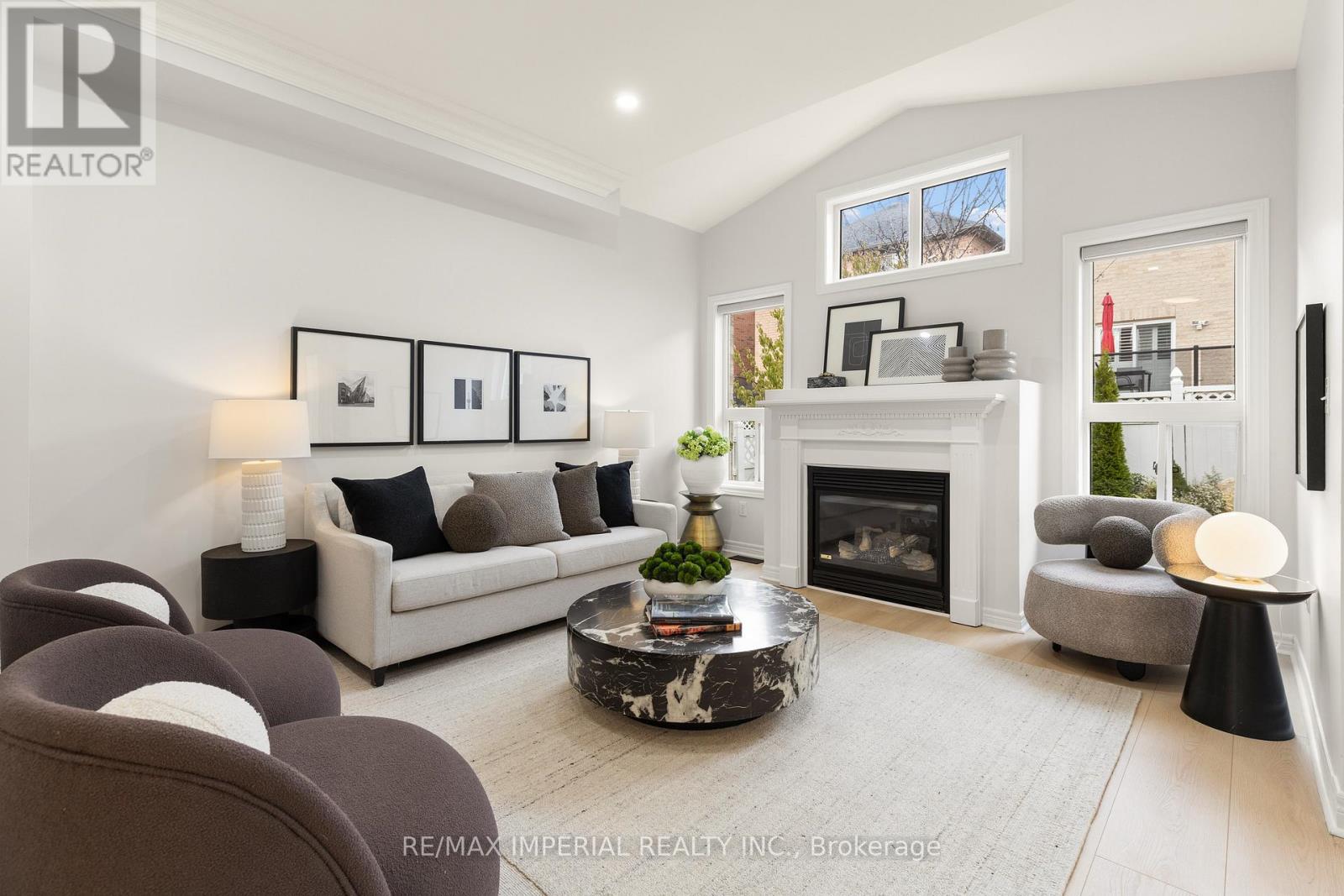 44 Hawkview Boulevard Property Photo 15