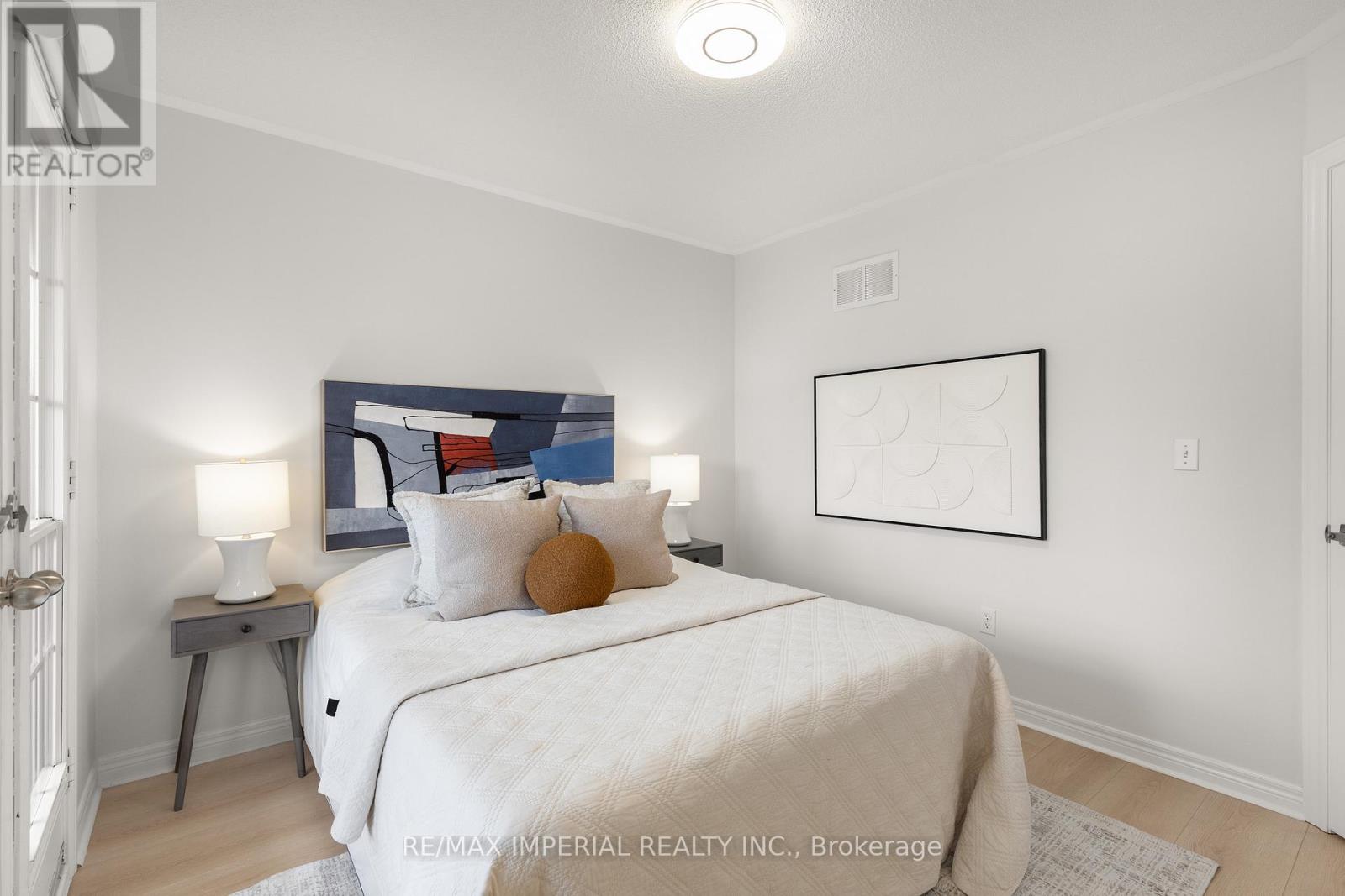 44 Hawkview Boulevard Property Photo 33