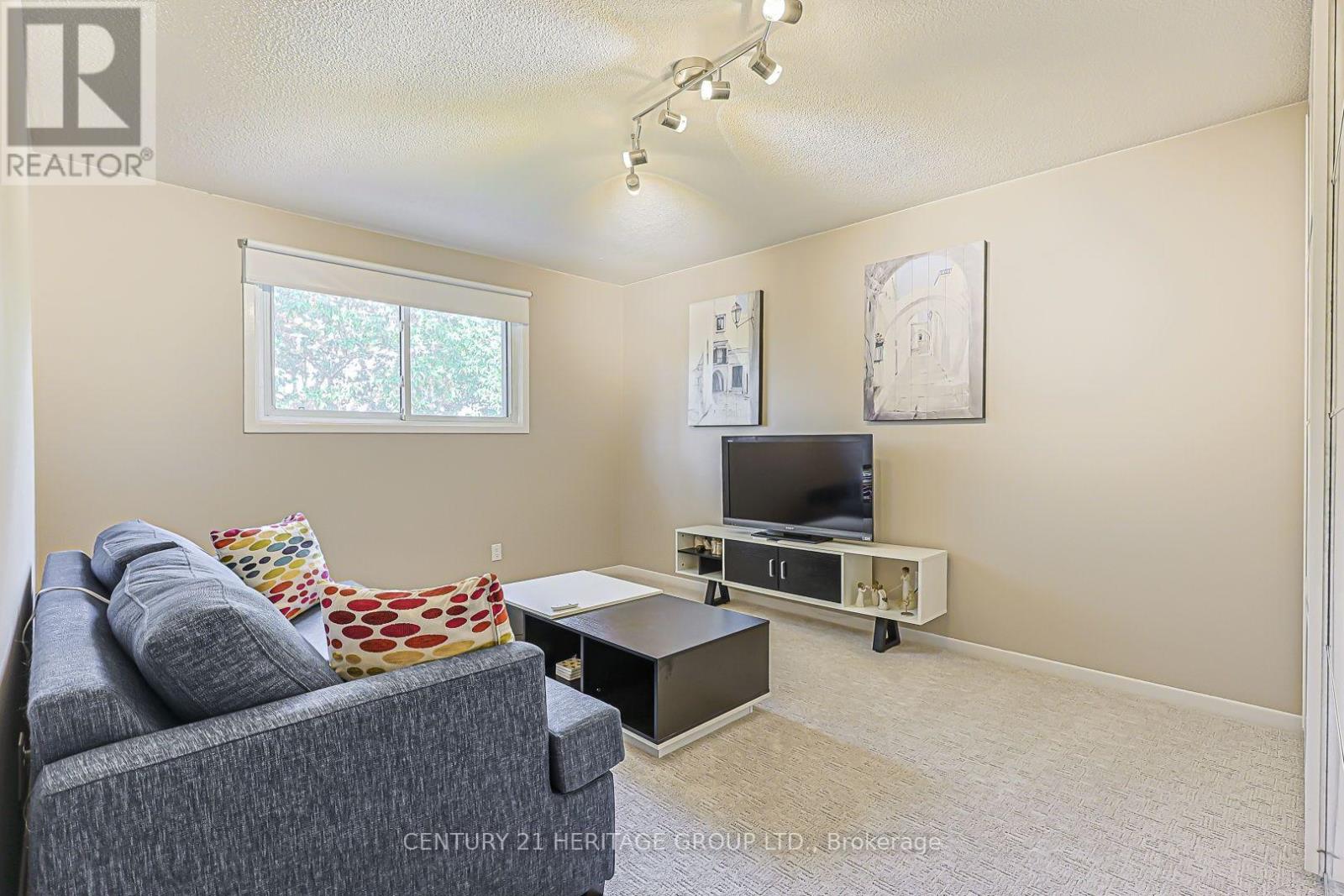 66 Howlett Avenue Property Photo 26