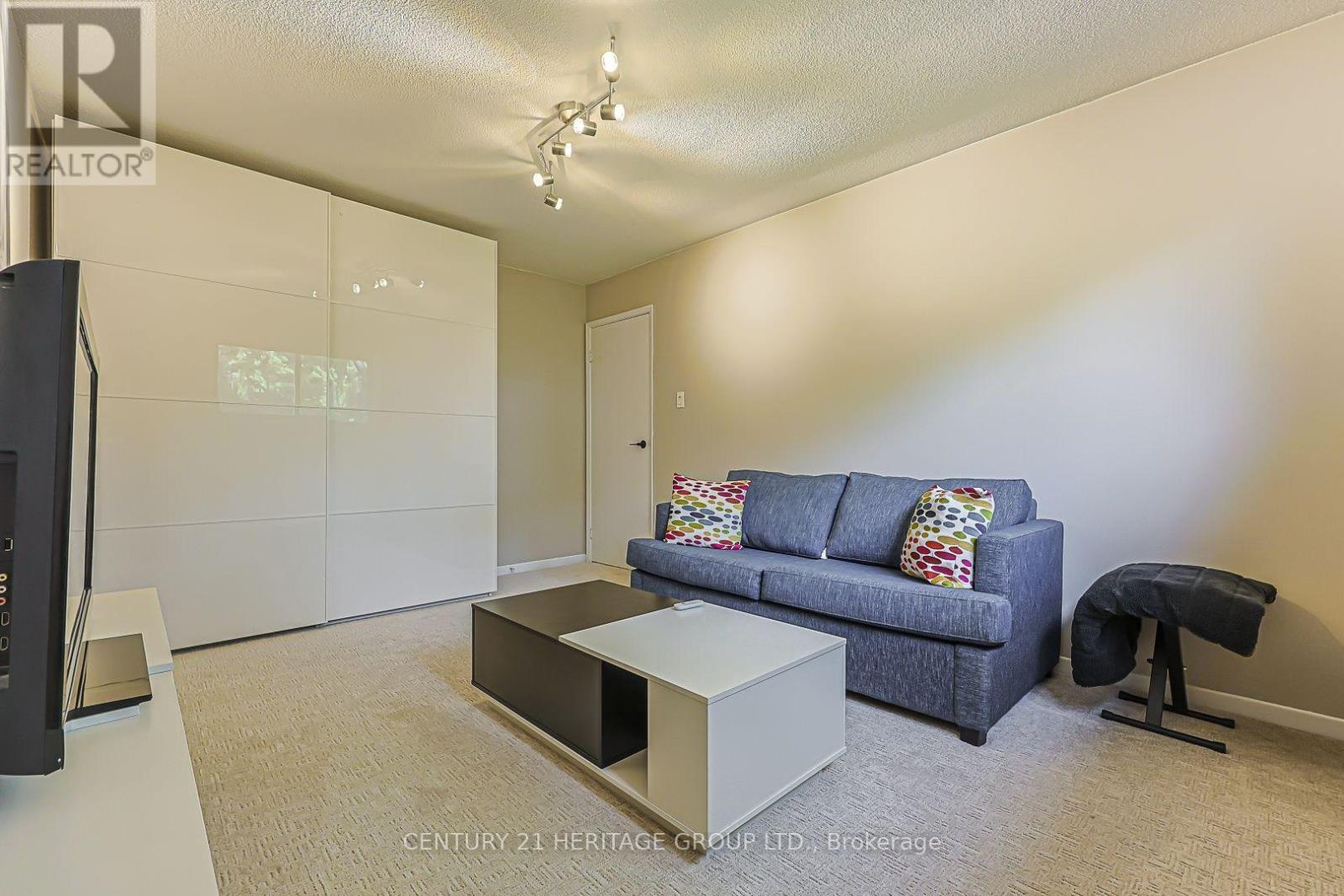 66 Howlett Avenue Property Photo 27
