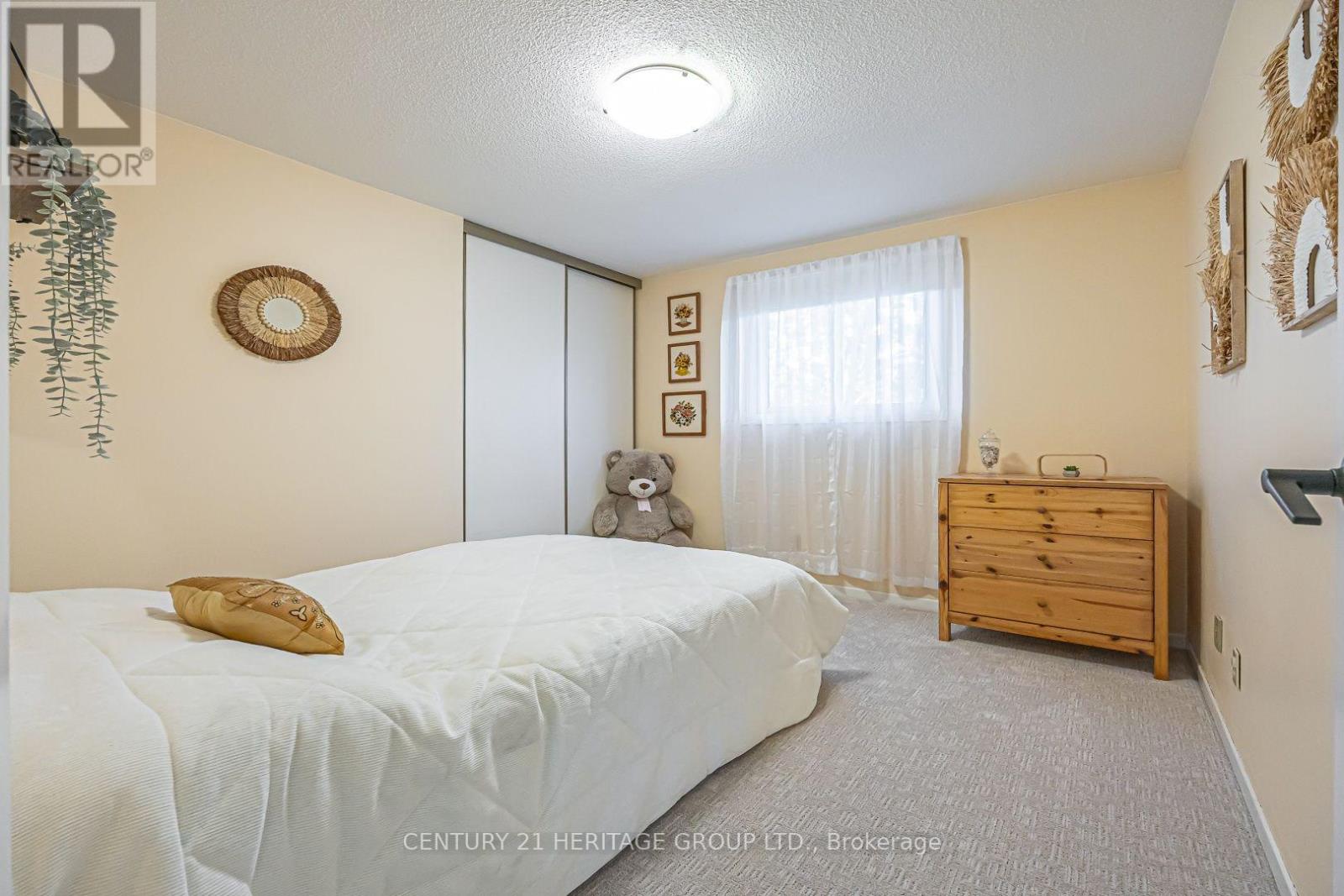 66 Howlett Avenue Property Photo 28
