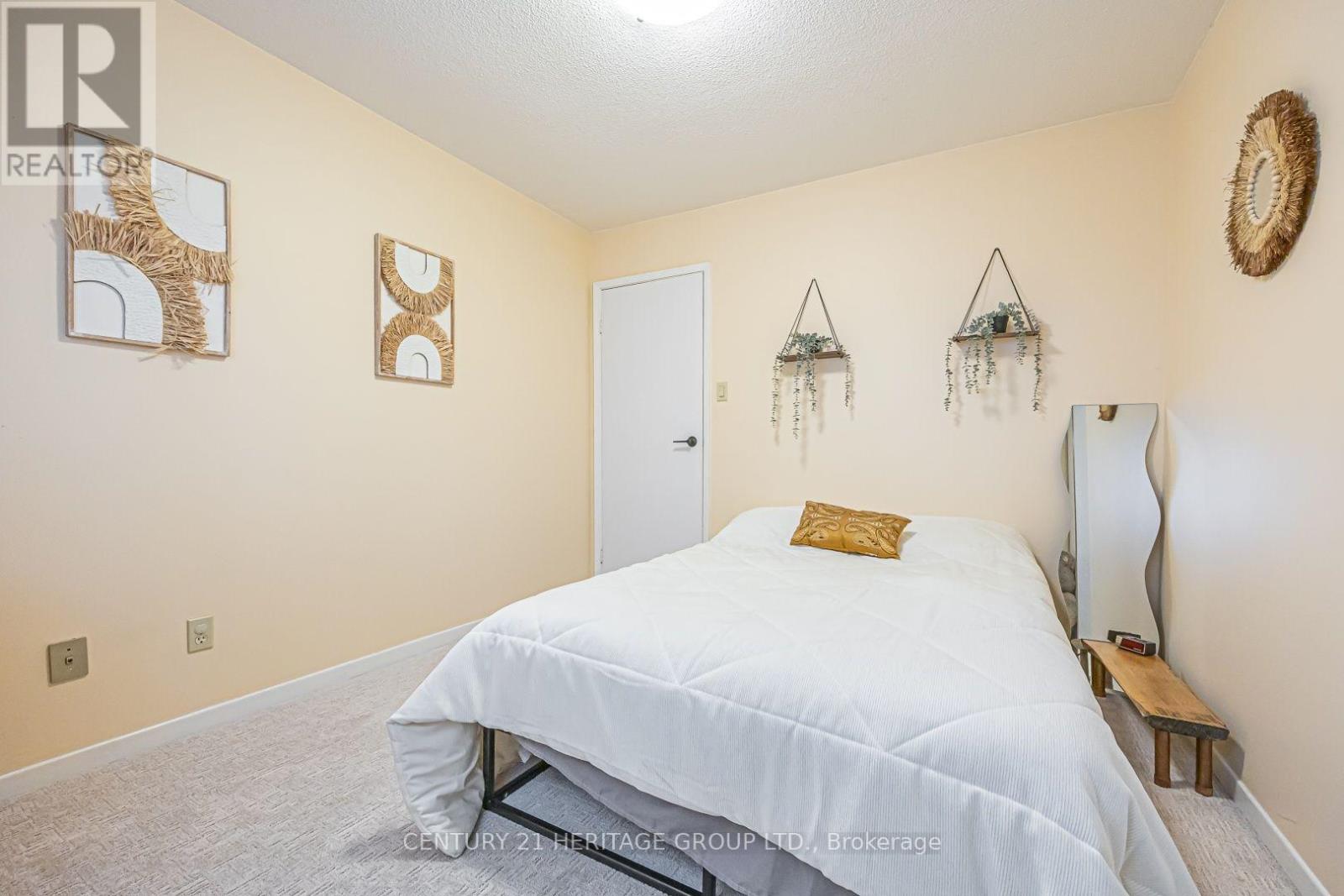 66 Howlett Avenue Property Photo 29