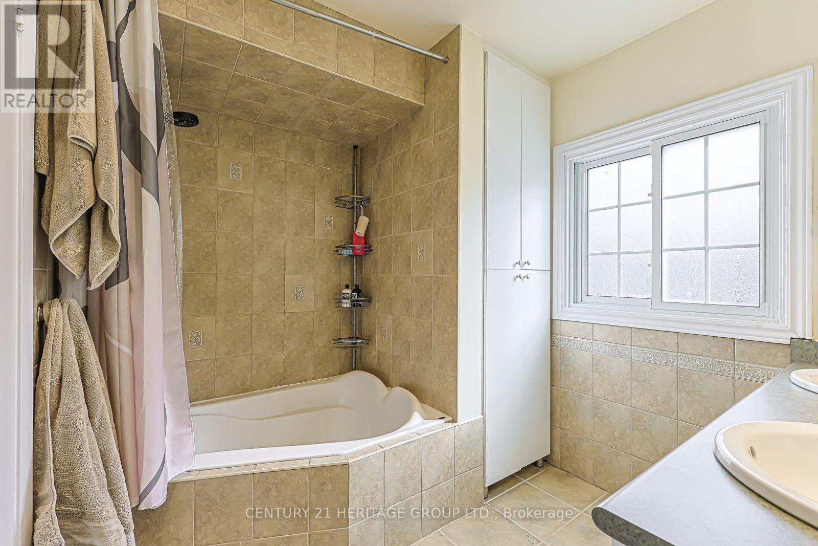 66 Howlett Avenue Property Photo 31