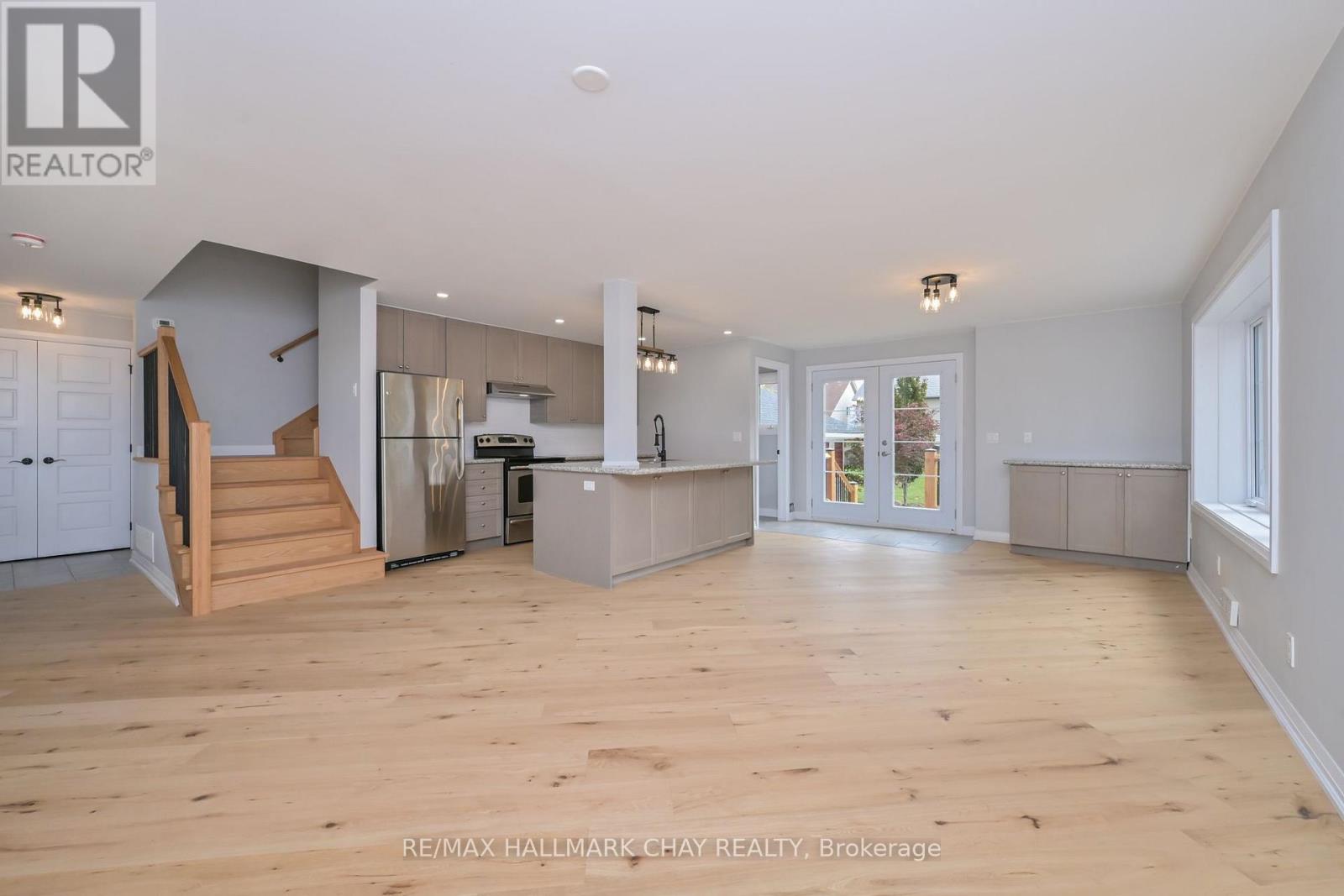 295 King Street N Property Photo 6