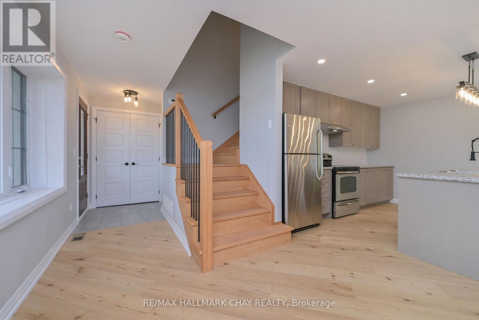 295 King Street N Property Photo 15