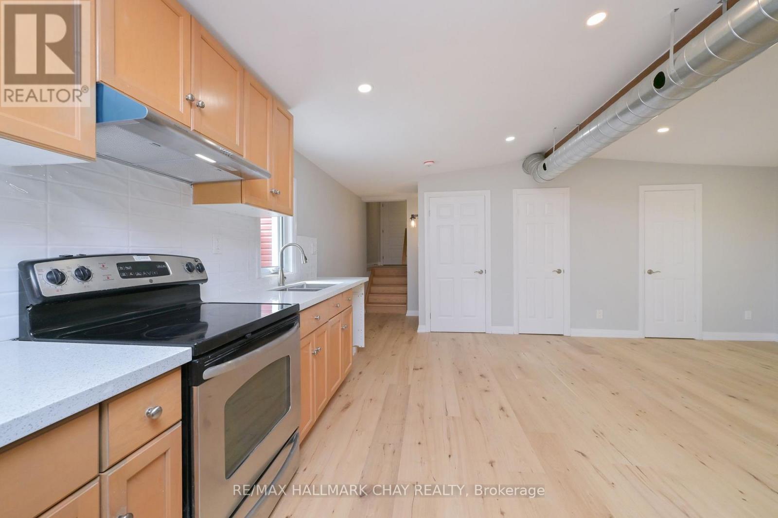295 King Street N Property Photo 31