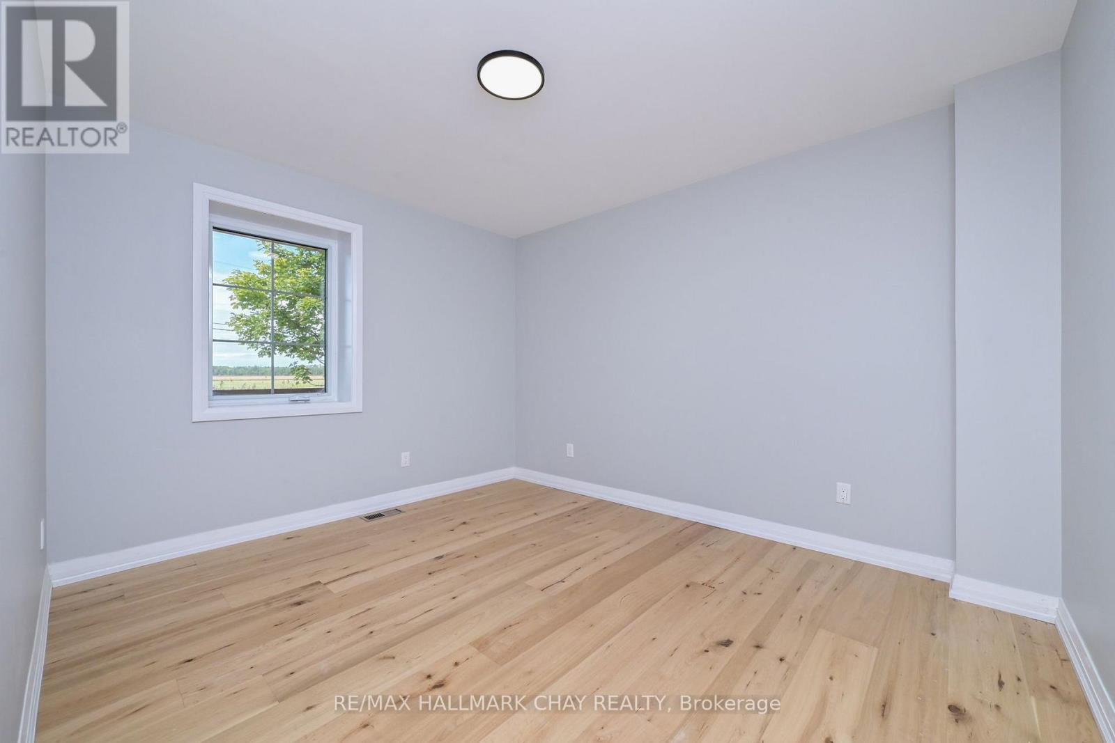 295 King Street N Property Photo 32