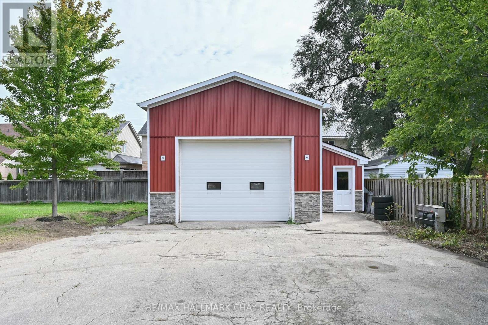 295 King Street N Property Photo 39