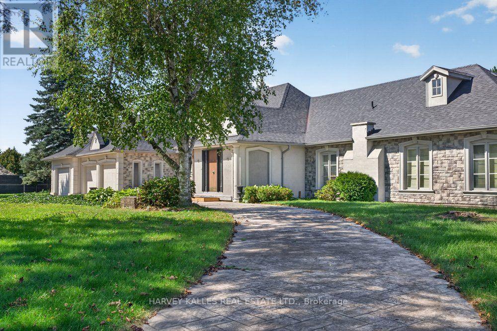 28 Putting Green Crescent Property Photo 6