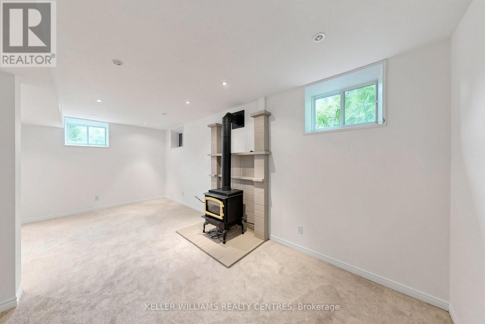 9 Maple Grove Street Property Photo 20