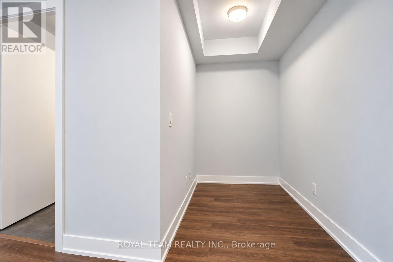 536 - 9471 Yonge Street Property Photo 10