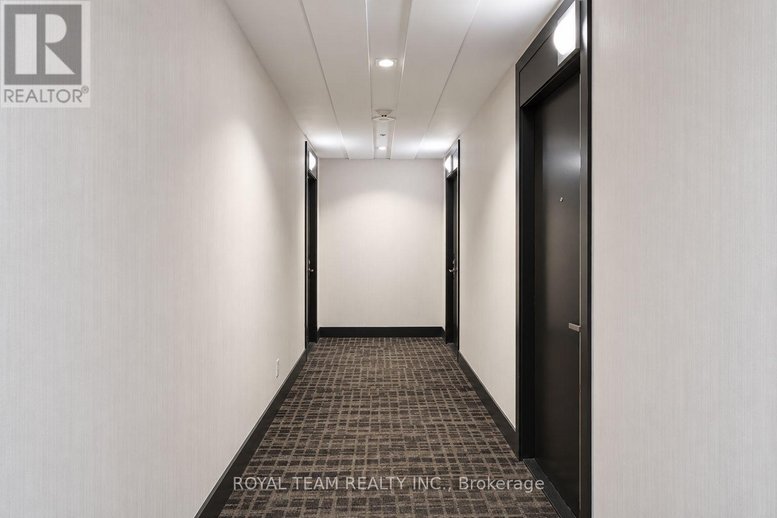 536 - 9471 Yonge Street Property Photo 14