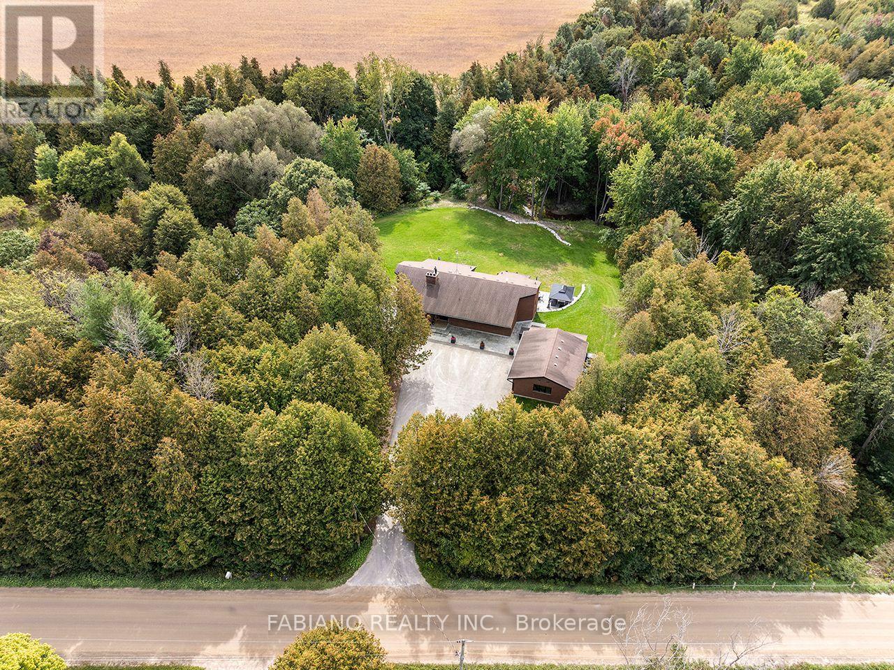 4767 14th Line Property Photo 1