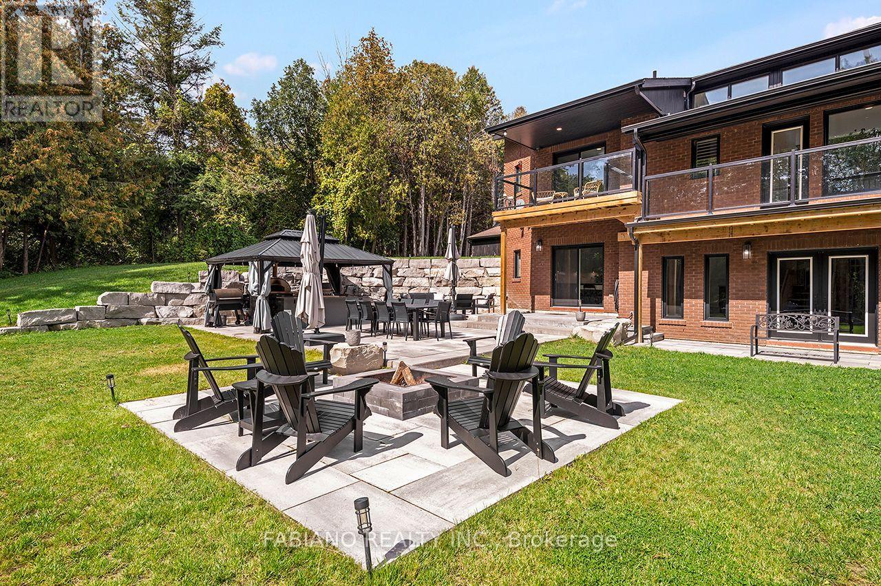 4767 14th Line Property Photo 41