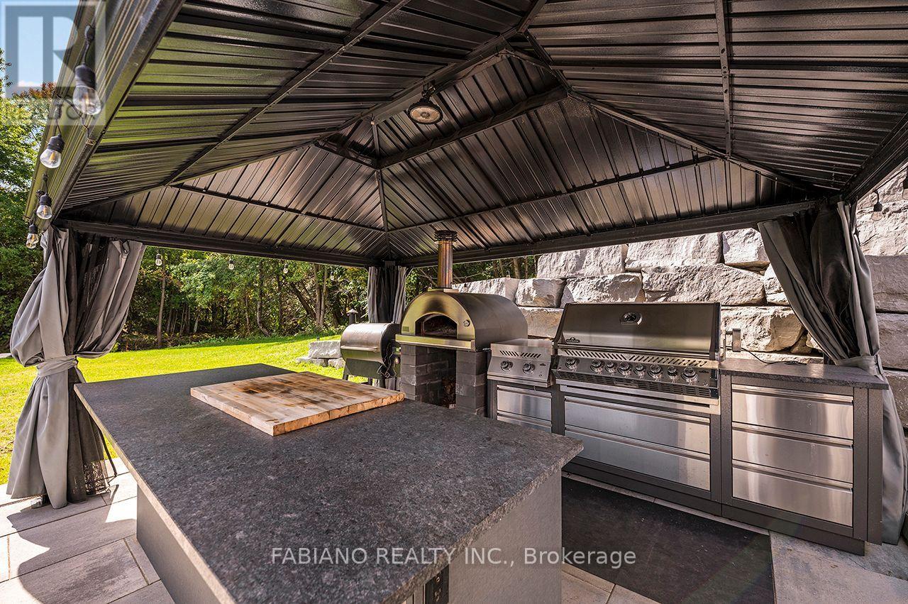 4767 14th Line Property Photo 42