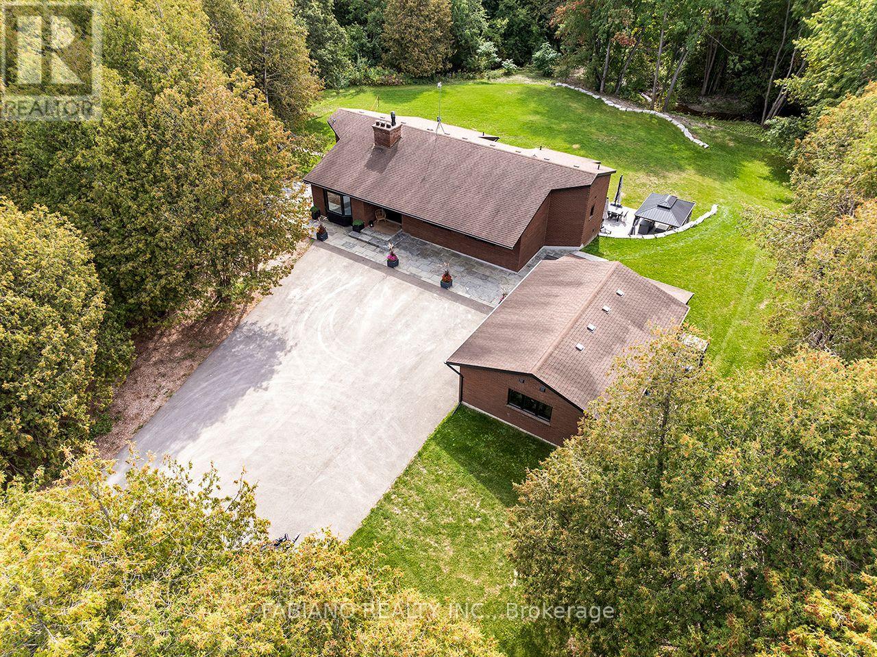 4767 14th Line Property Photo 49