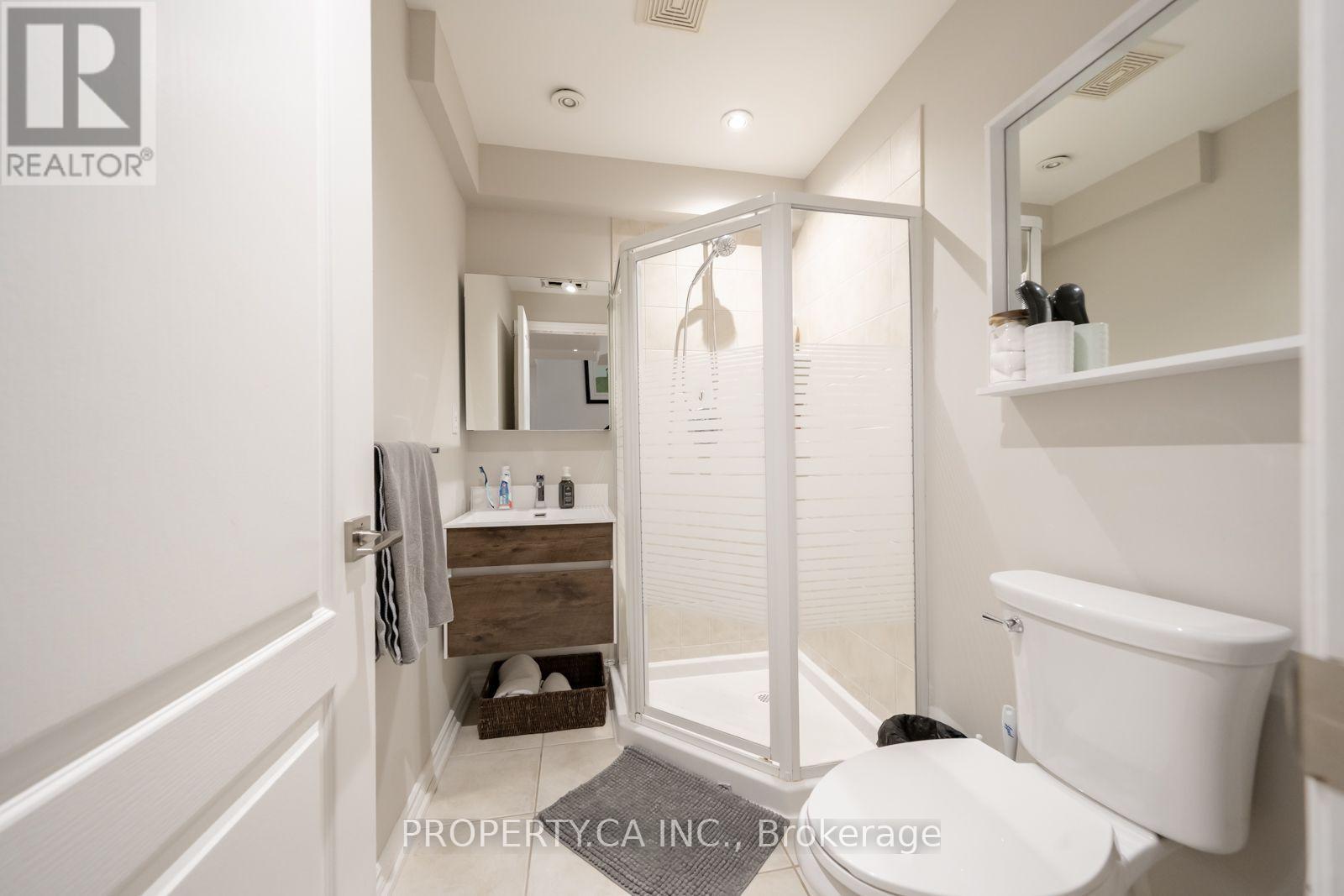 183 Kingsbridge Circle Property Photo 28