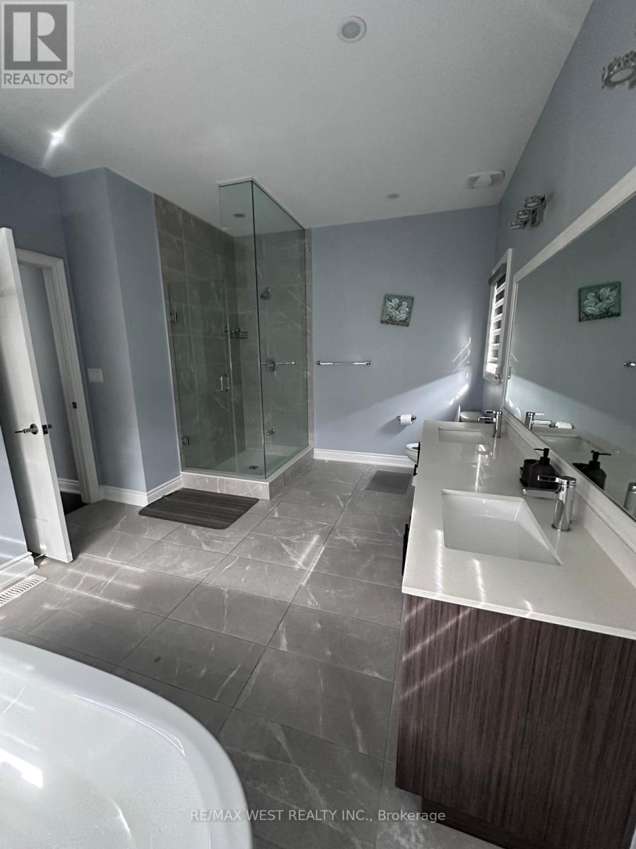111 Scarlet Way Property Photo 20