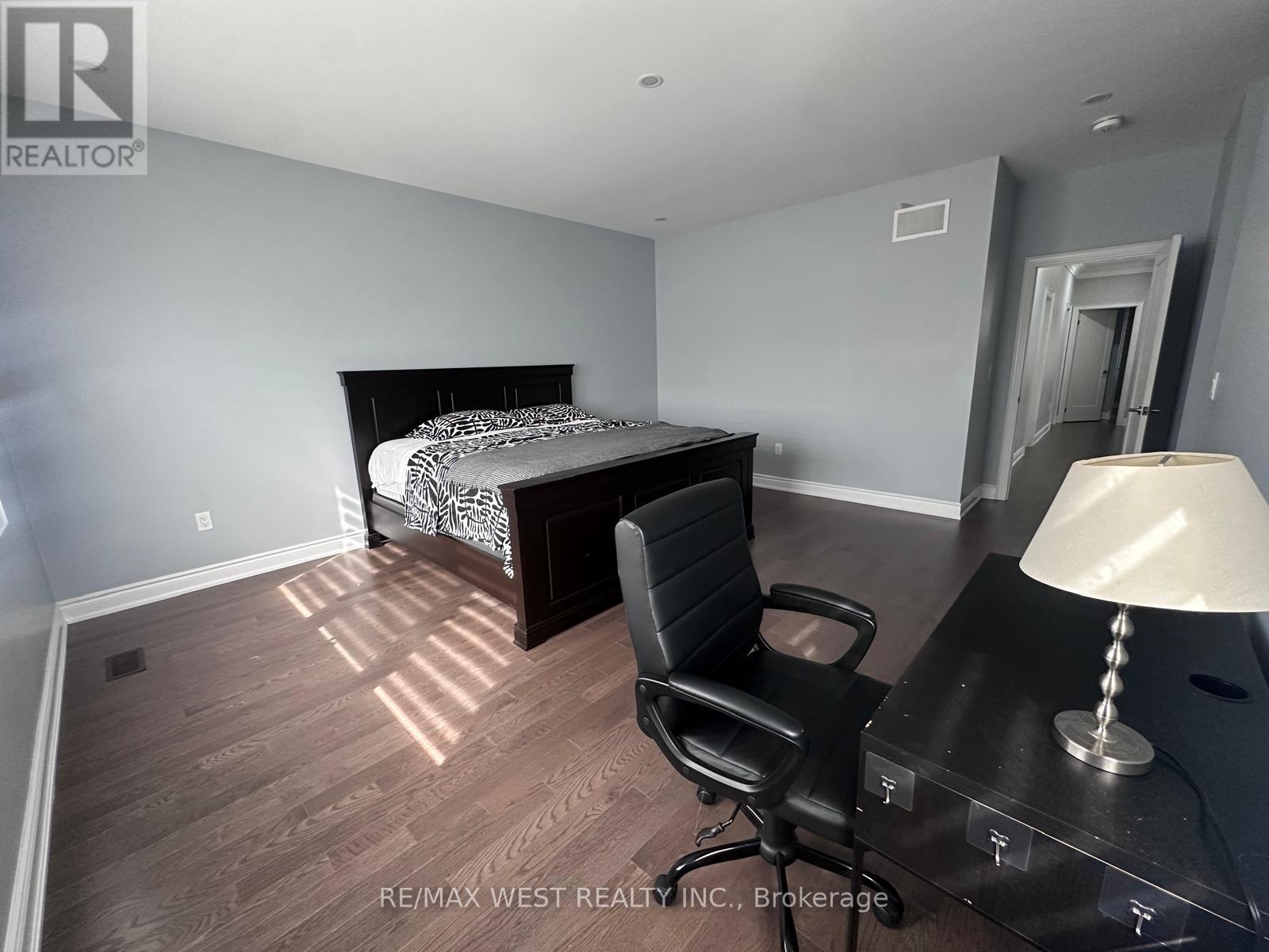 111 Scarlet Way Property Photo 23