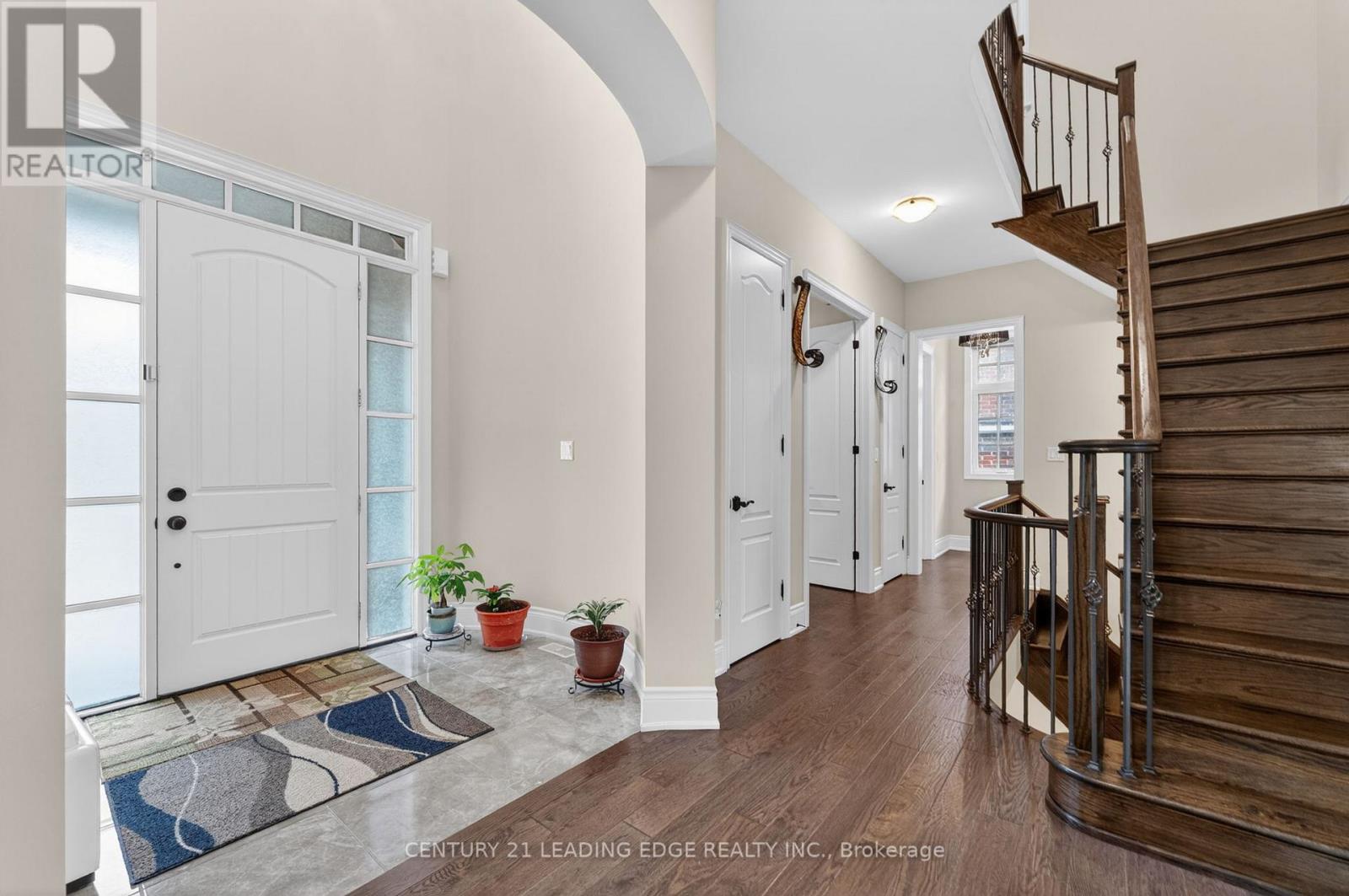 33 Stollery Pond Crescent Property Photo 8