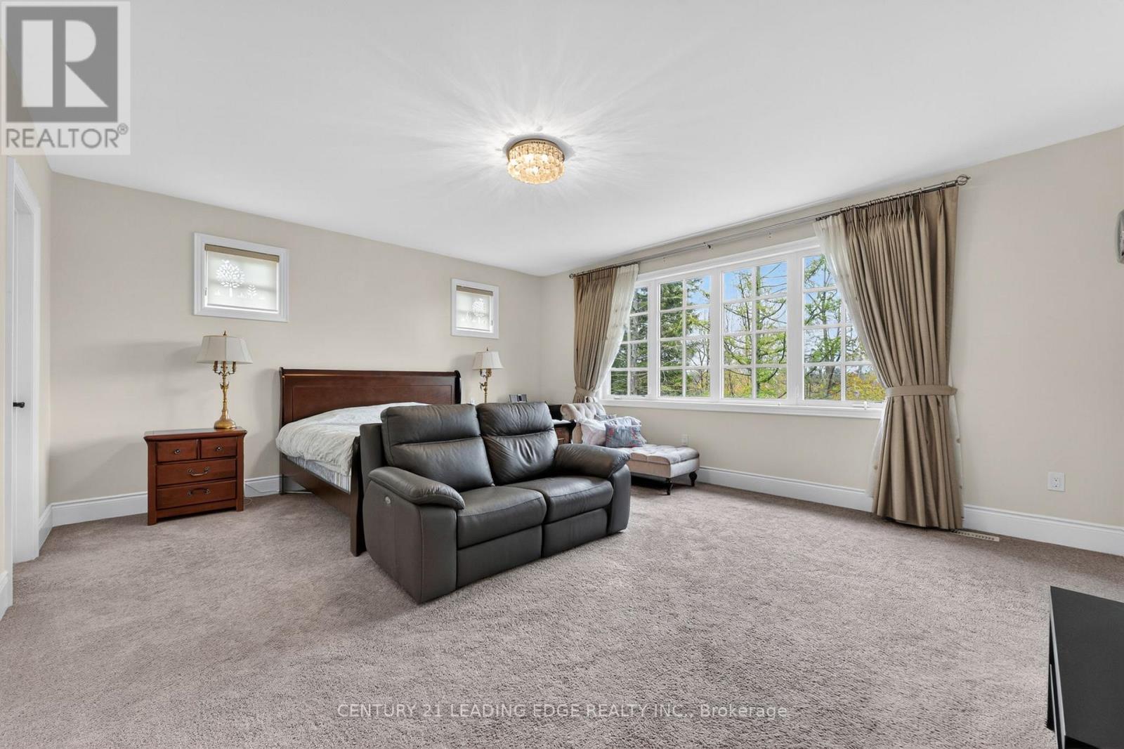 33 Stollery Pond Crescent Property Photo 24