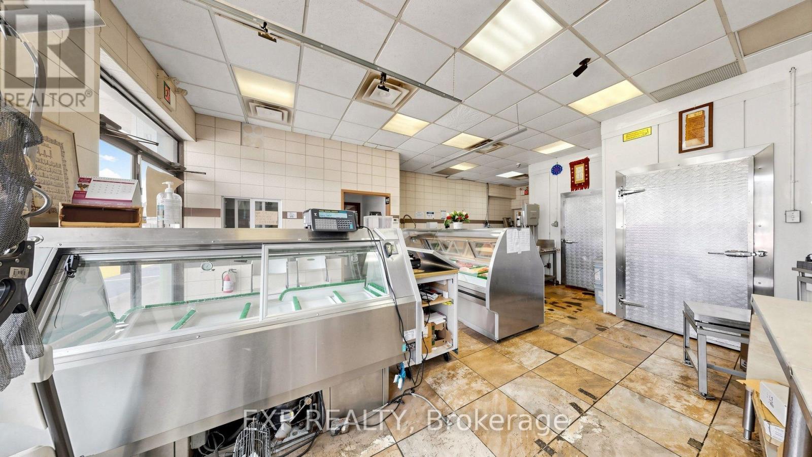 8 - 12960 Yonge Street Property Photo 8