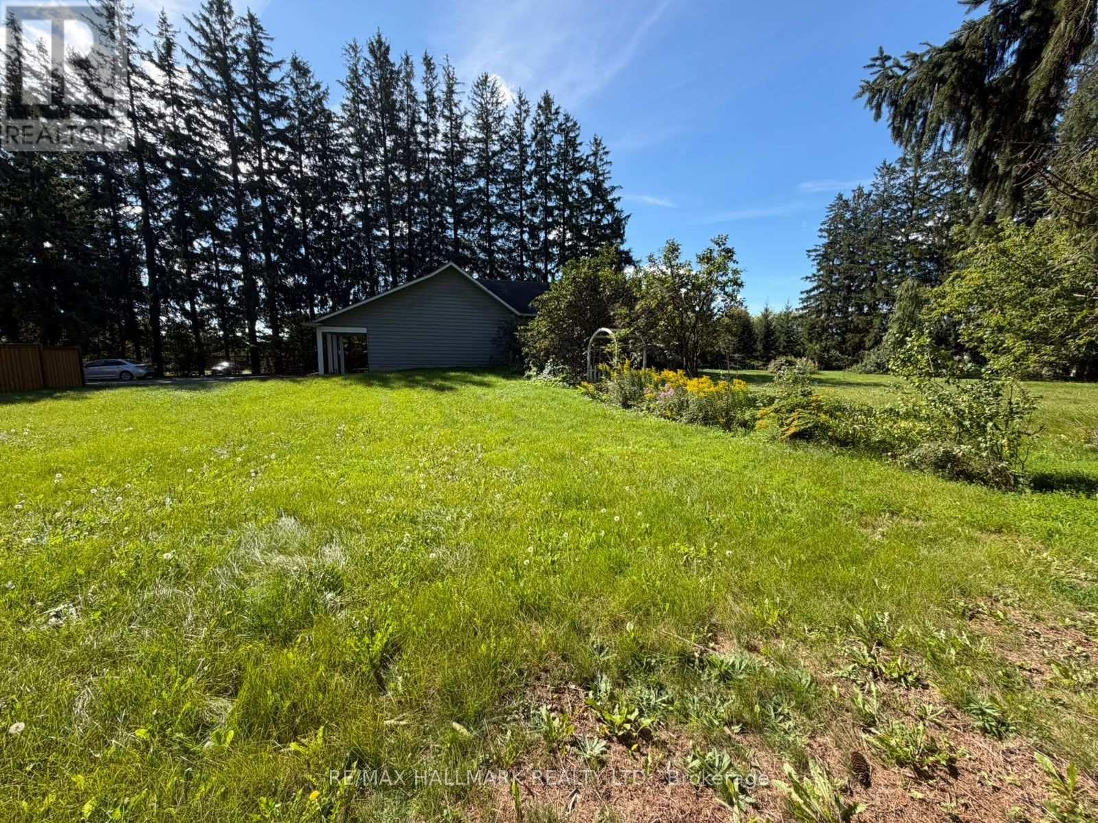 13918 Leslie Street Property Photo 6