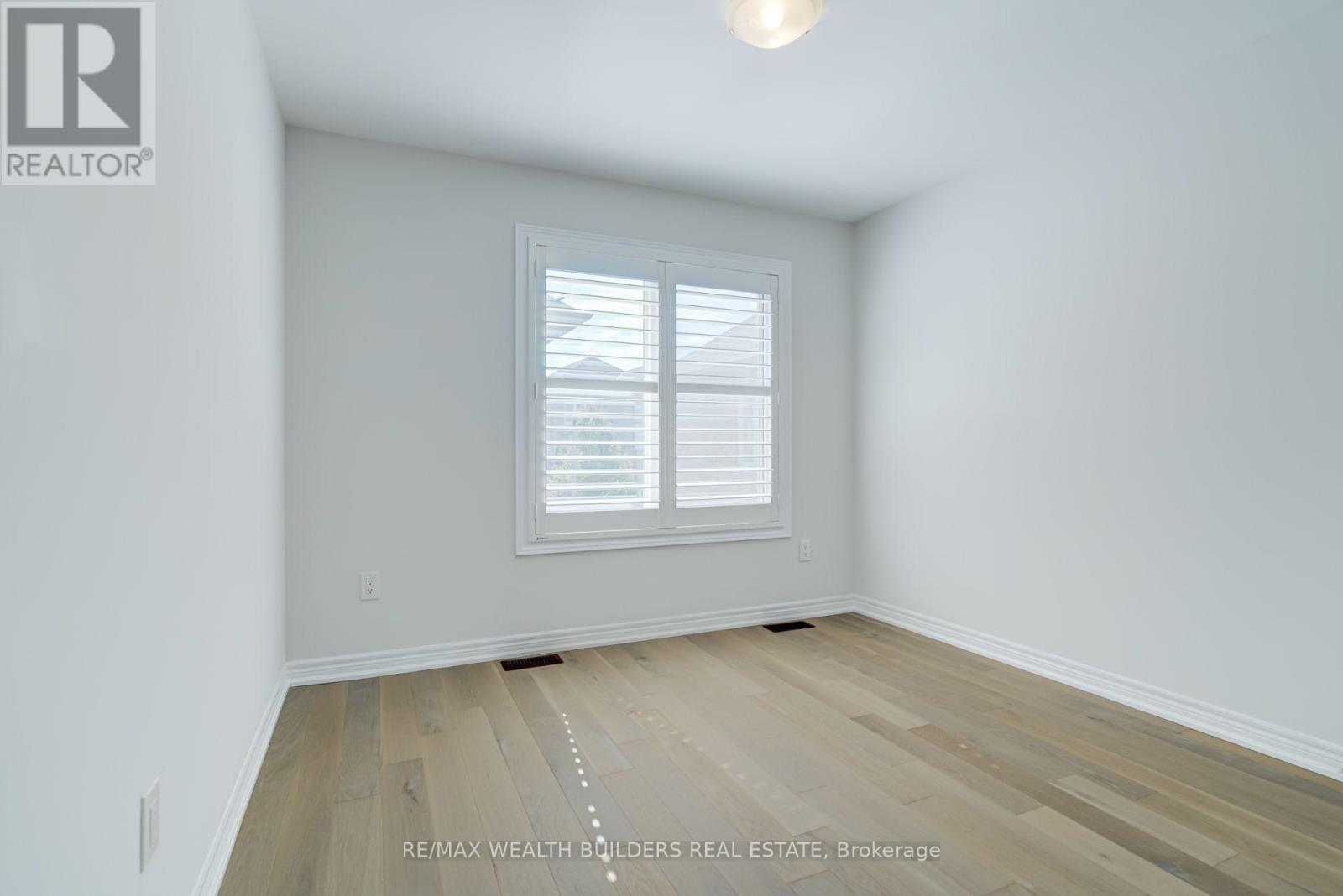 13 Waterleaf Road Property Photo 28